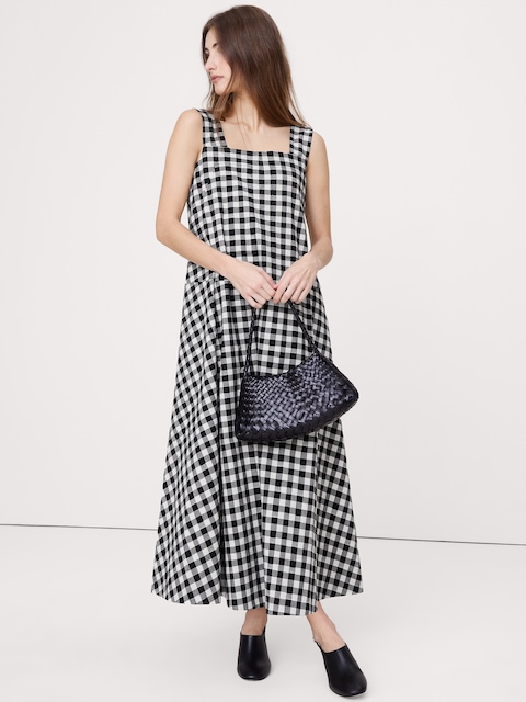 ROBE LONGUE TABLIER À ENCOLURE CARRÉE