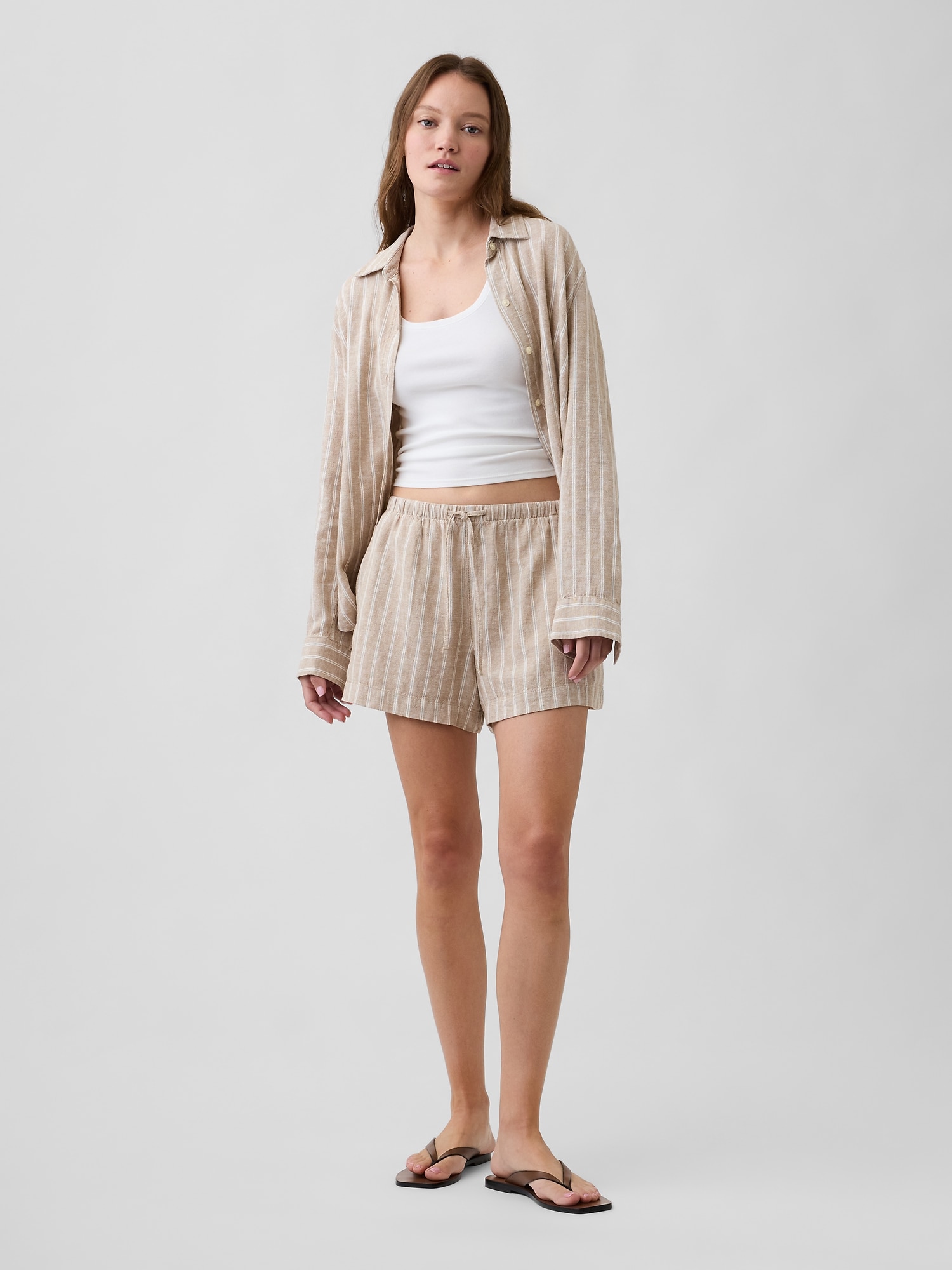 4" High Rise Pull-On Linen-Blend Shorts