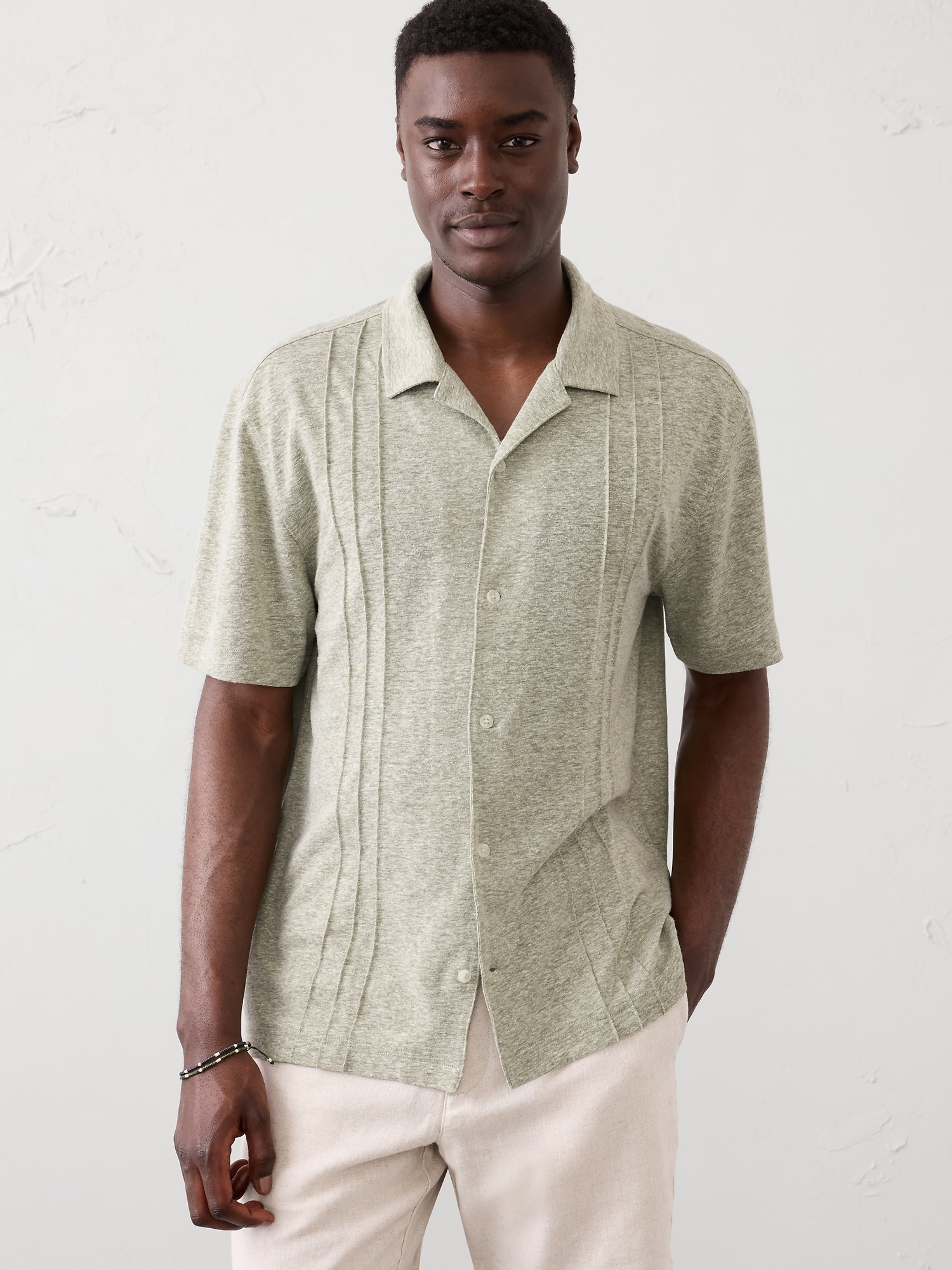Standard-Fit Linen-Blend Pintuck Polo