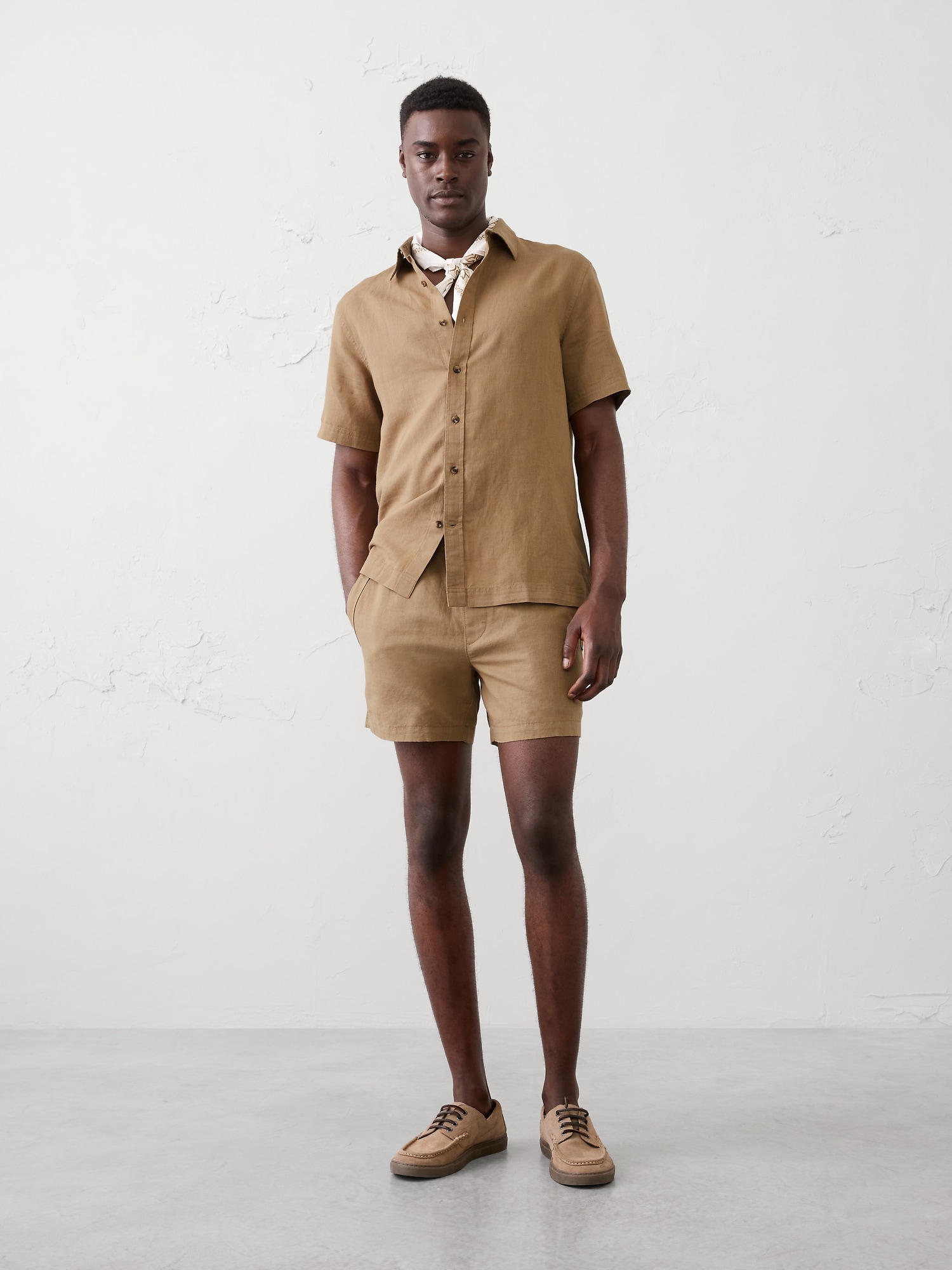 Slim-Fit 5" Linen-Blend Short