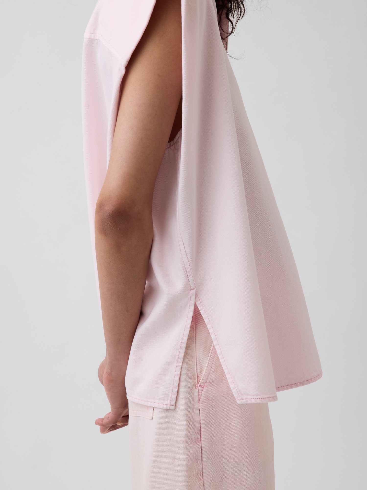 Gap &times; HFR ウルトラソフトデニム ワイドショルダーシャツ by Nicole Benefield Portfolio-4