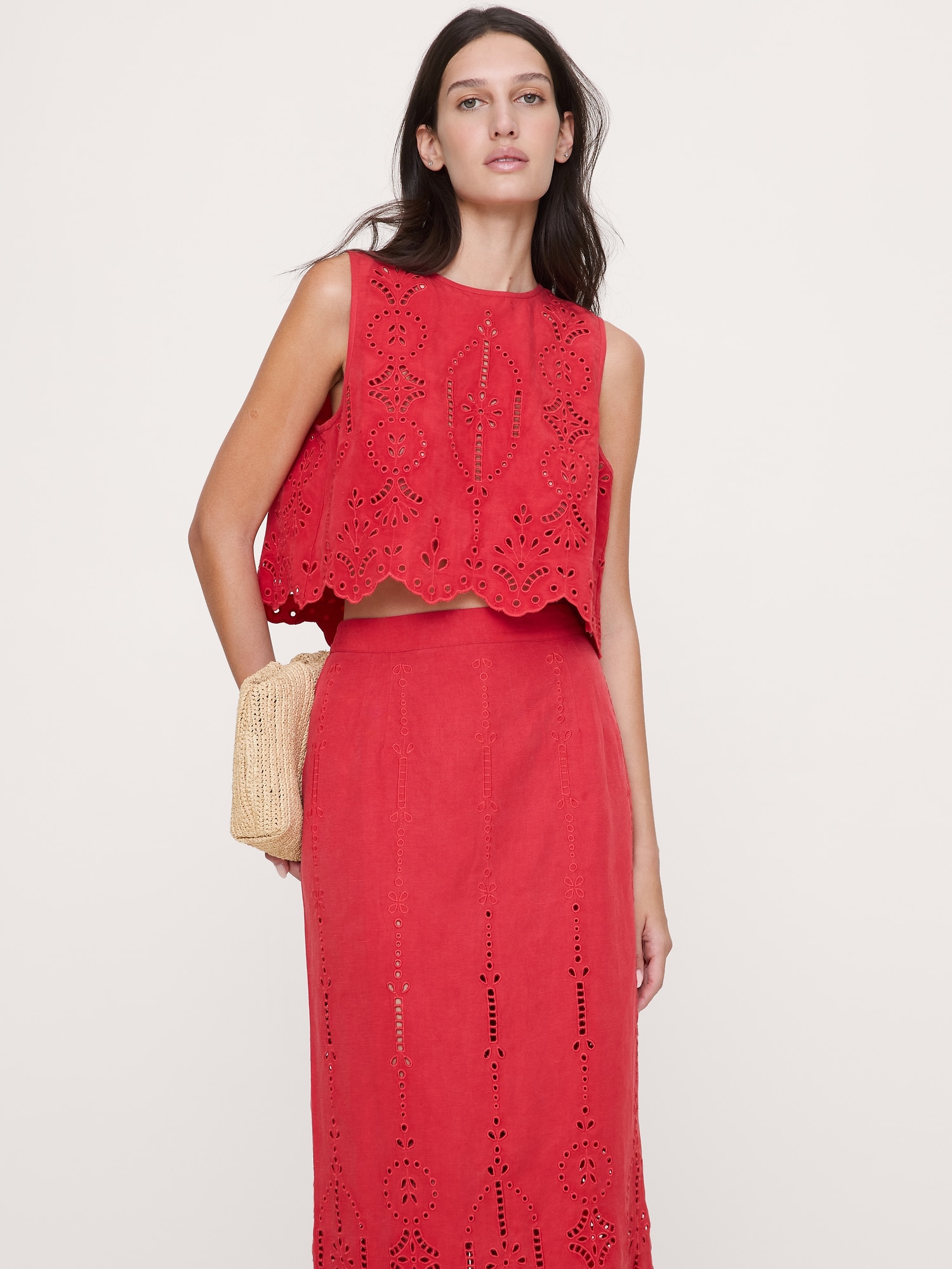 CAMISOLE À BRODERIE ANGLAISE EN LIN TENCEL™