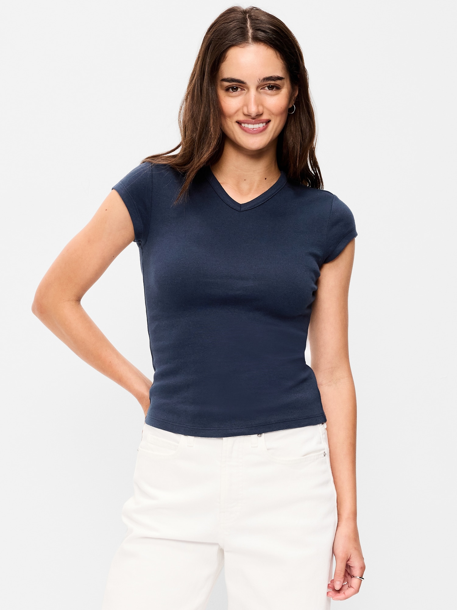 T-SHIRT AJUSTÉ À ENCOLURE HAUTE EN V