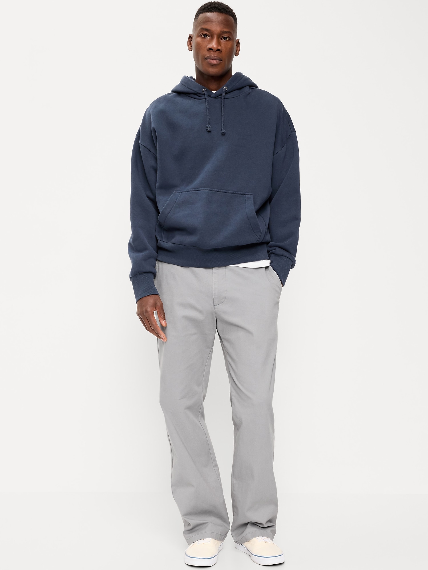 PANTALON CHINO PREMIÈRE NÉCESSITÉ À COUPE GÉNÉREUSE ET À EXTENSIBILITÉ INTÉGRÉE