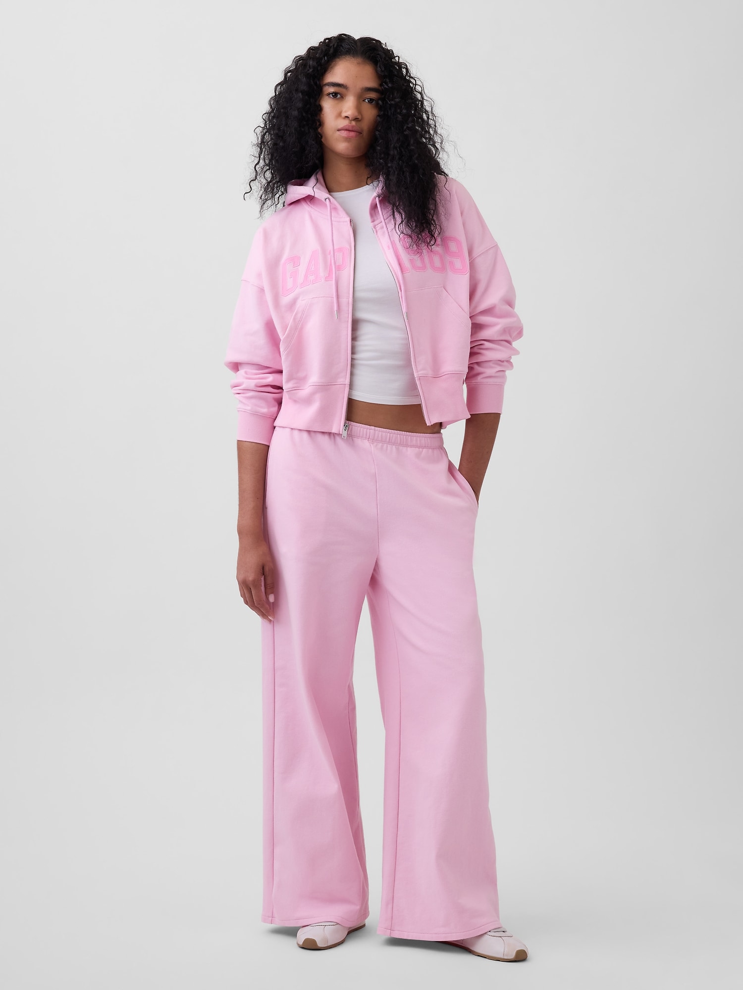トレンドピンクセットアップのスタイリング | Gap公式オンラインストア