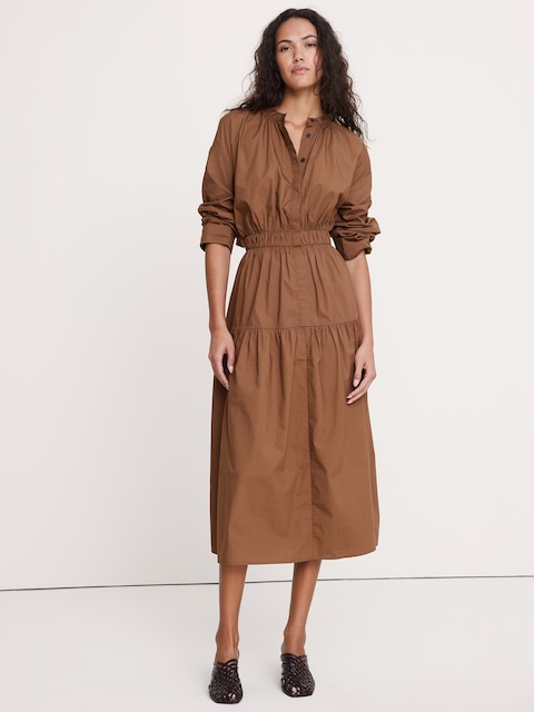 ROBE-CHEMISIER MI-LONGUE EN POPELINE DE COTON À DOS DÉGAGÉ