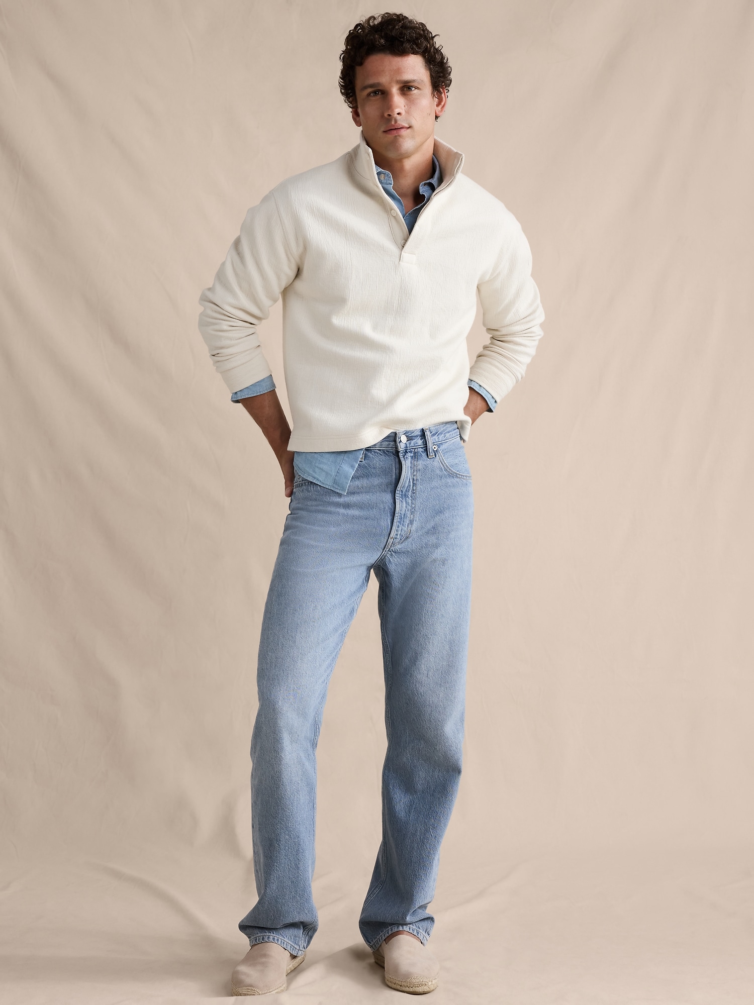 JEAN DROIT DÉCONTRACTÉ EN DENIM LÉGER