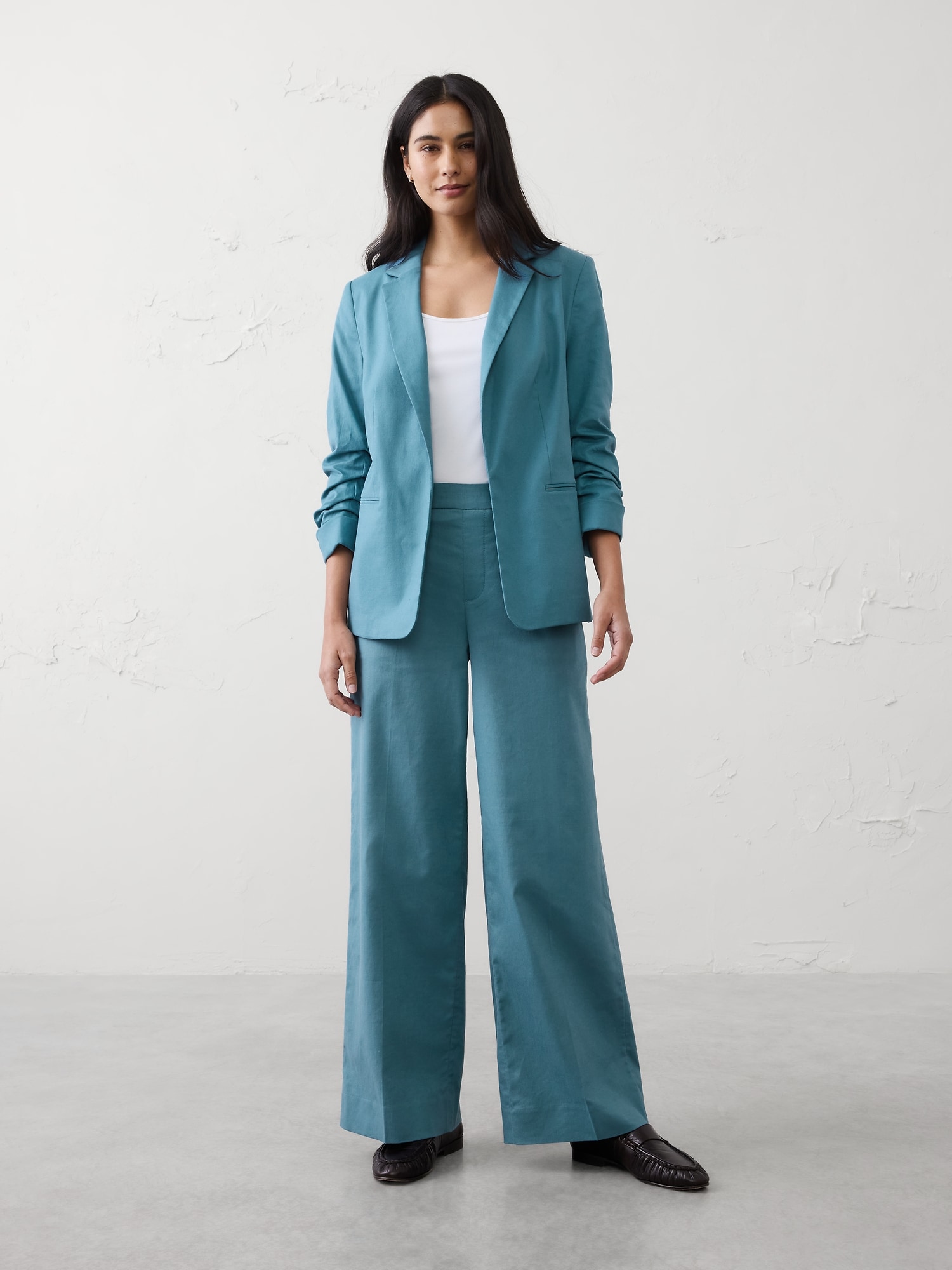 Wide-Leg High-Rise Linen-Blend Pant