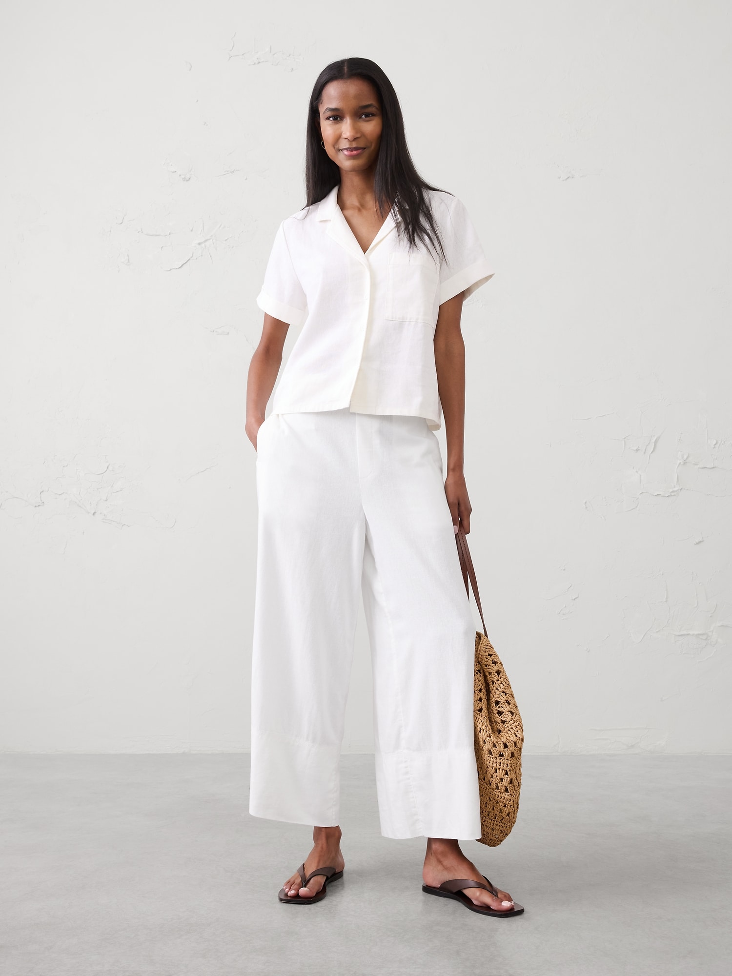 Wide-Leg High-Rise Linen-Blend Pull-On Cropped Pant