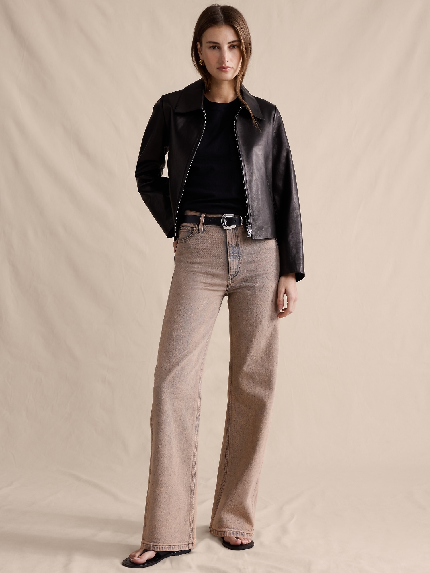 LE CÉLÈBRE JEAN CLASSIQUE À JAMBE LARGE