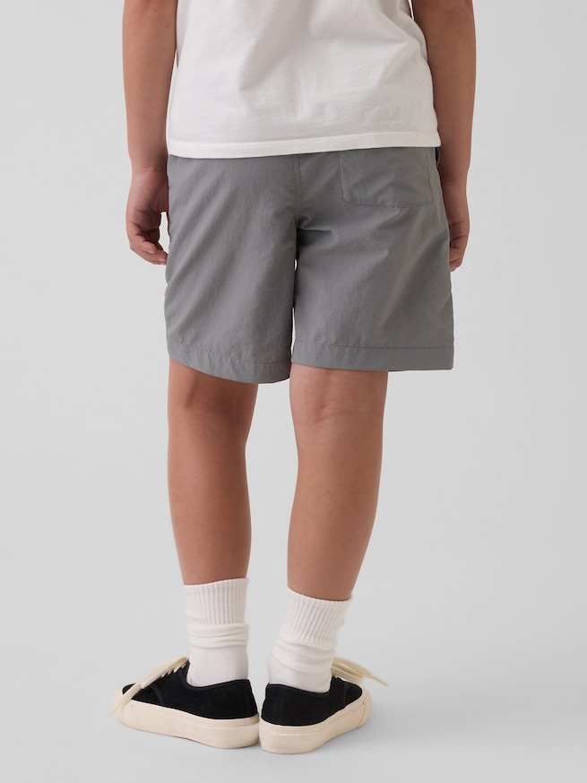 リサイクル100% リラックスフィット ナイロン プルオンショートパンツ (キッズ)-3