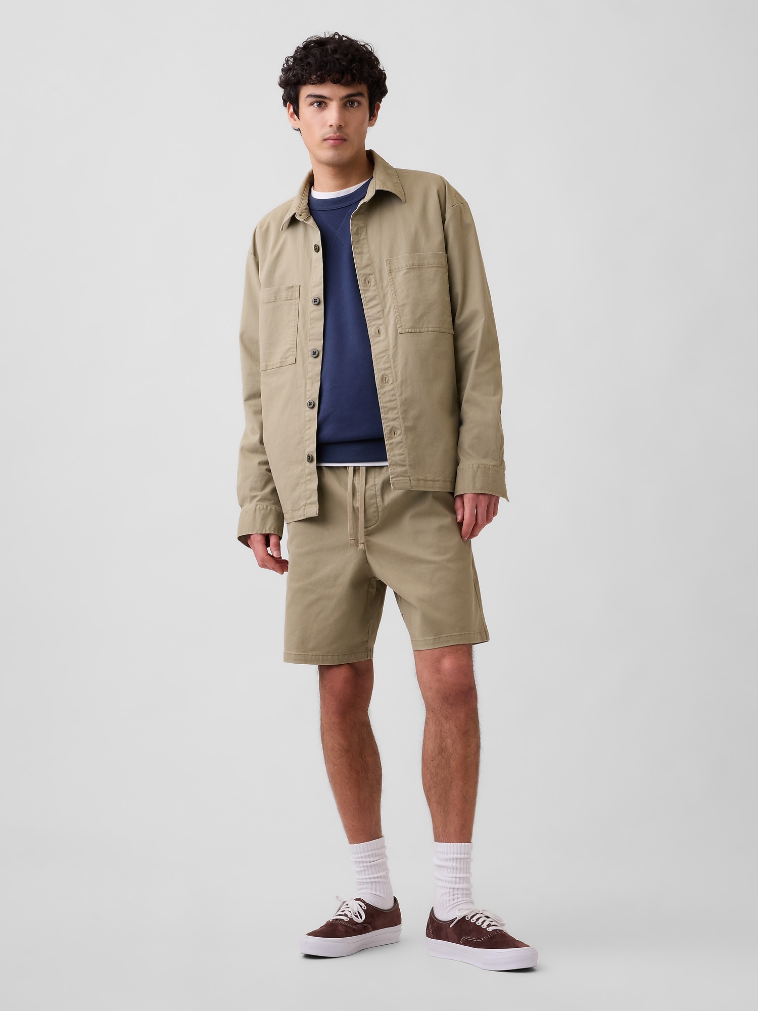 7" Essential Pull-On Khaki Shorts