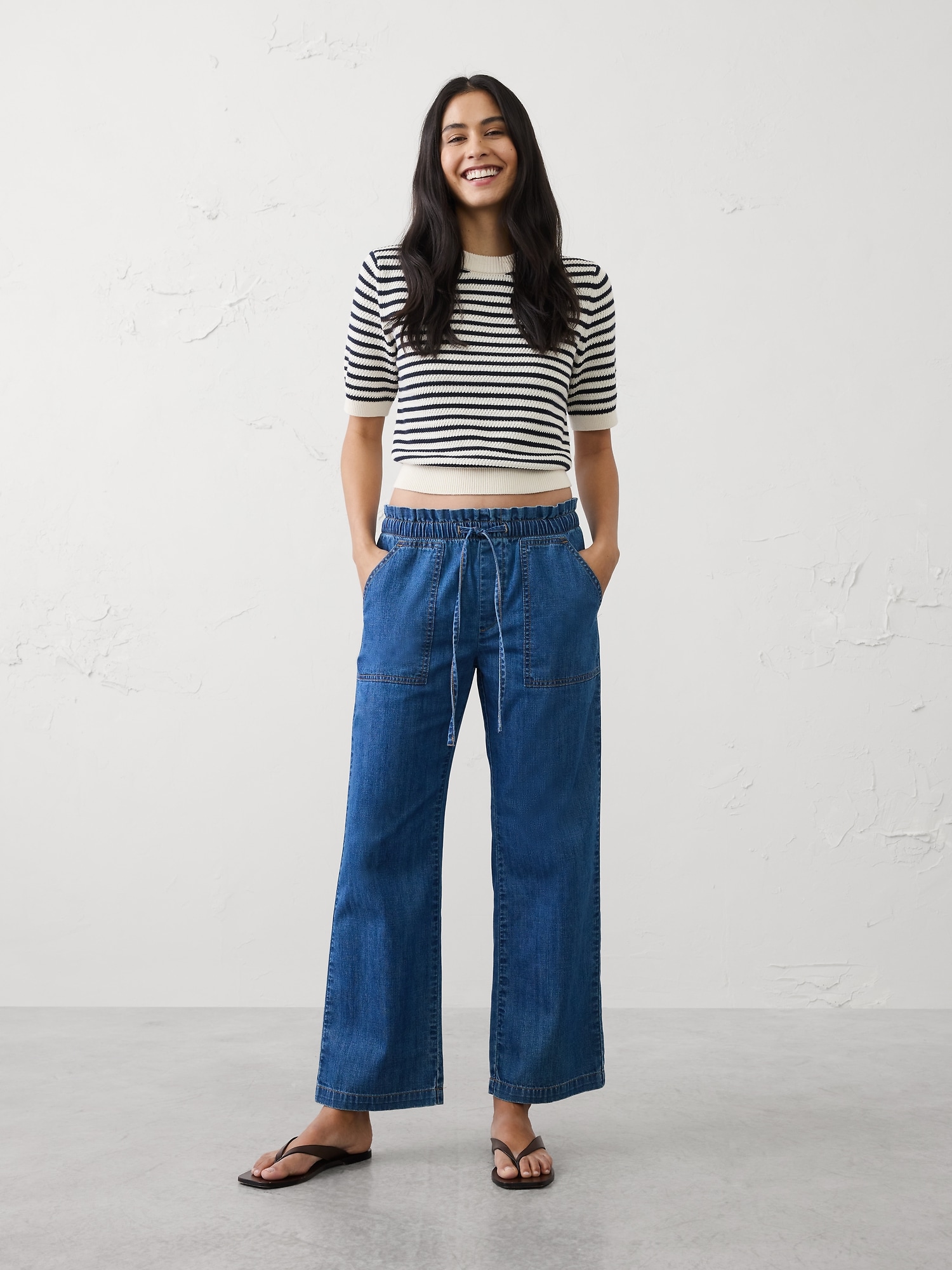 Straight-Leg Mid-Rise Relaxed Summerweight Pull-On Jean