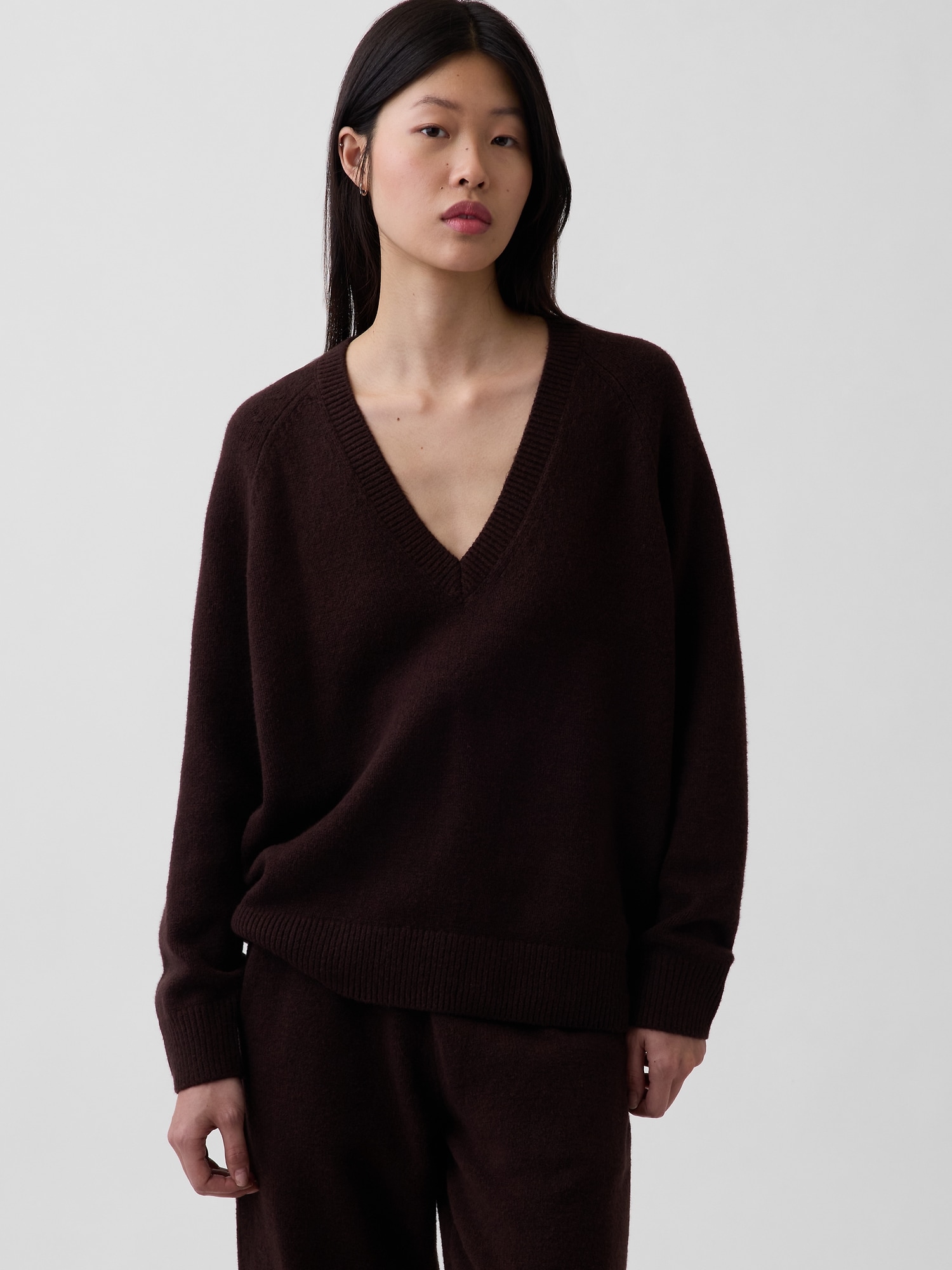 CashSoft Oversized V-Neck Sweater
