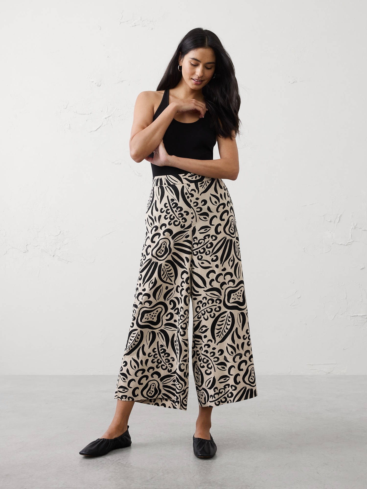 Wide-Leg High-Rise Linen-Blend Pull-On Cropped Pant