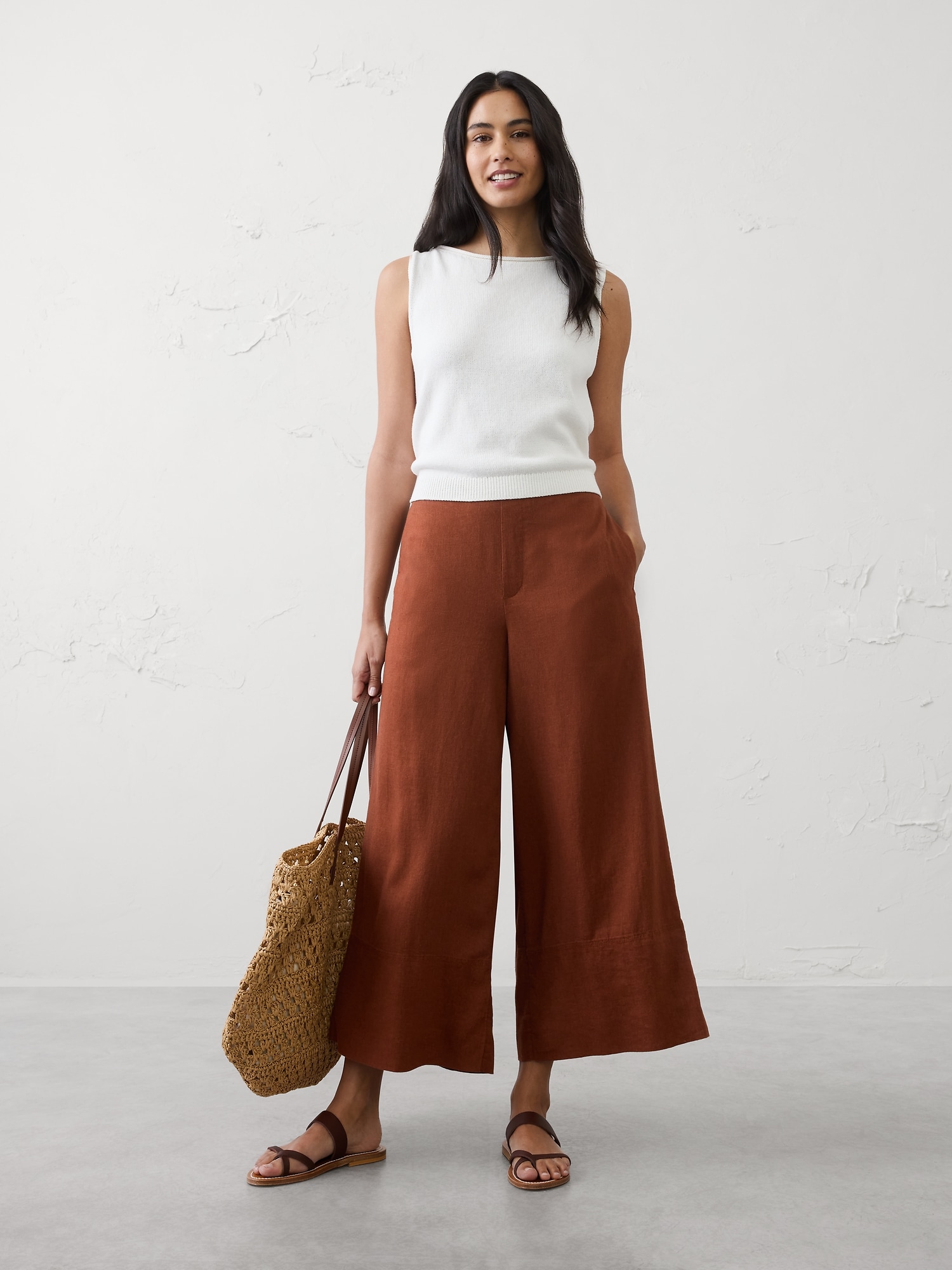 Wide-Leg High-Rise Linen-Blend Pull-On Cropped Pant