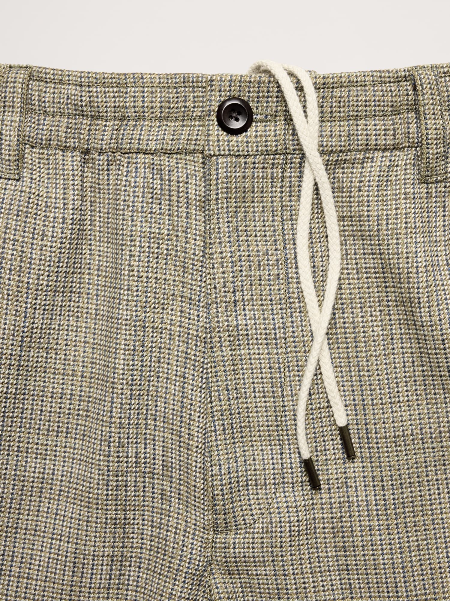 7" Plaid Pull-On Short