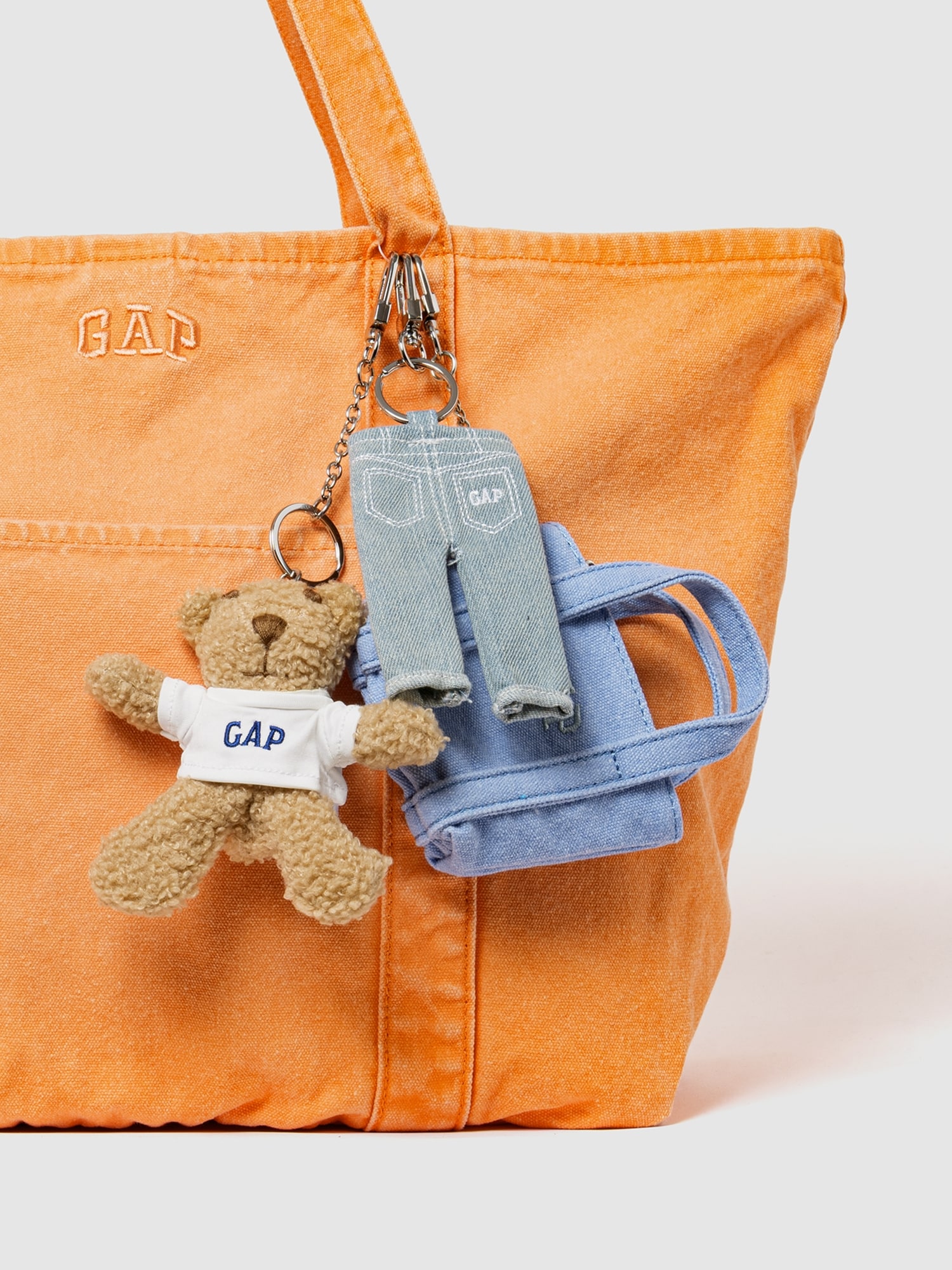 GAPロゴ トート キーホルダー・バッグチャーム-4