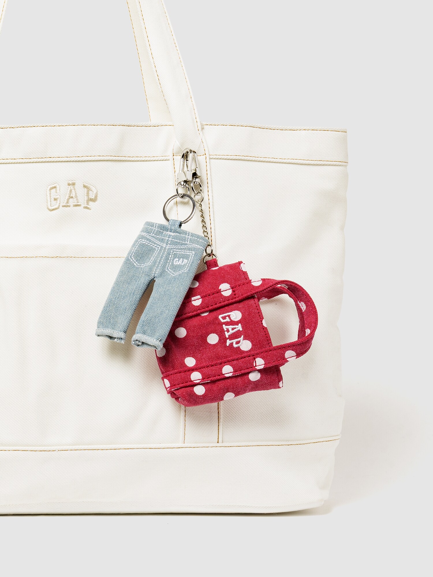 GAPロゴ トート キーホルダー・バッグチャーム-3