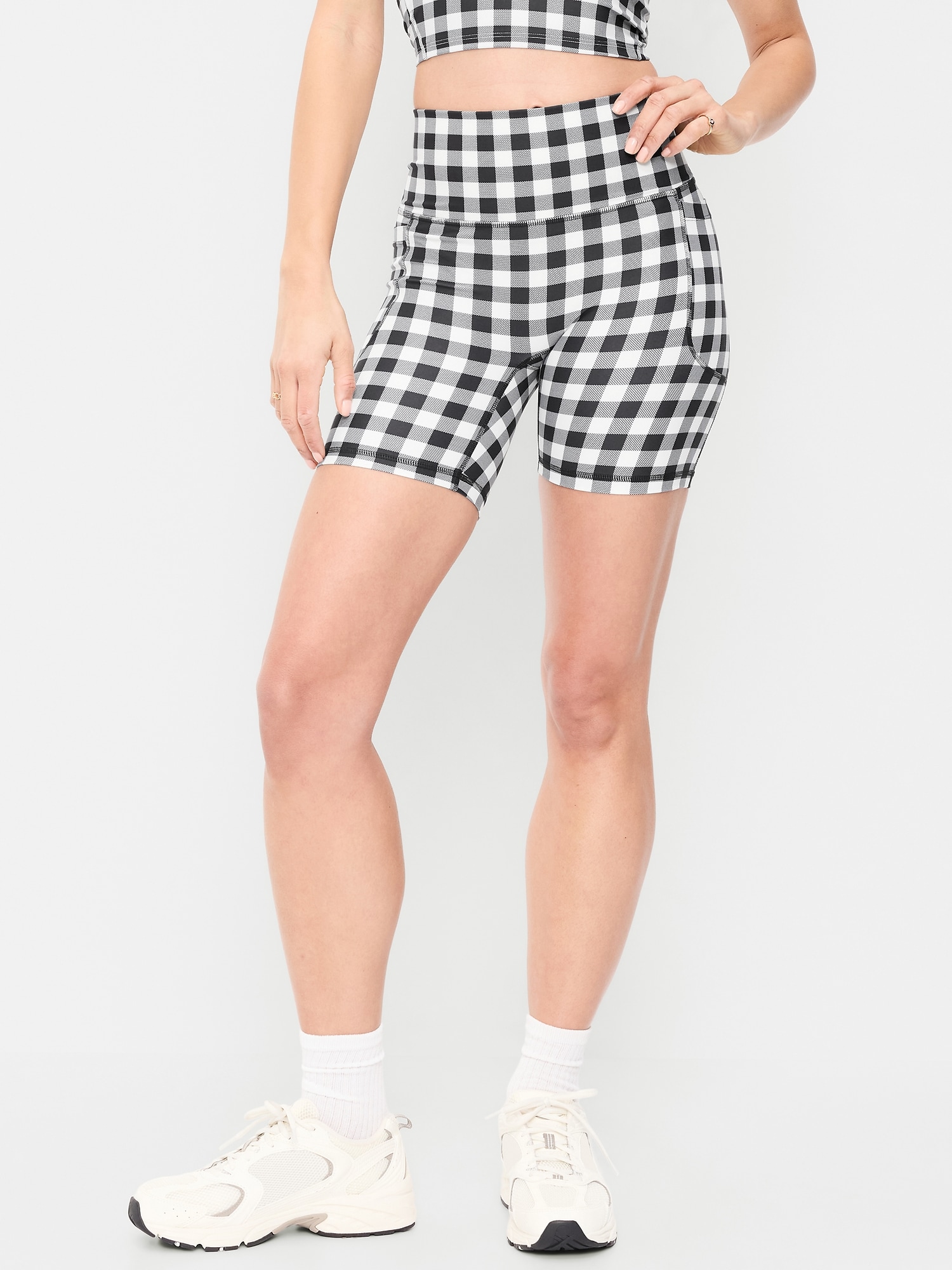 Extra-High Waisted PowerSoft Boundless Pocket Biker Shorts-- 6-inch inseam - No Front Seam