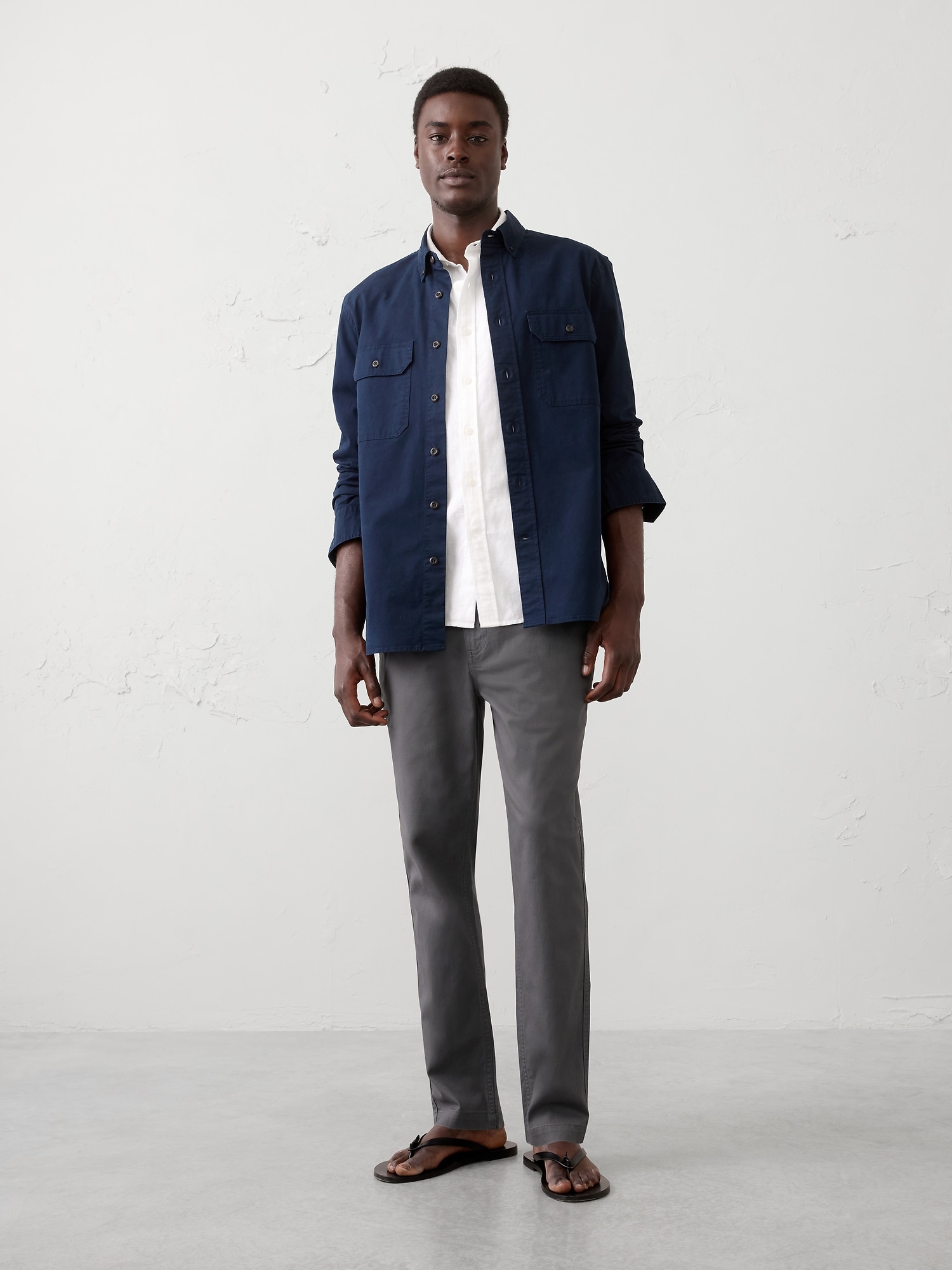 Athletic-Fit Summerweight Chino