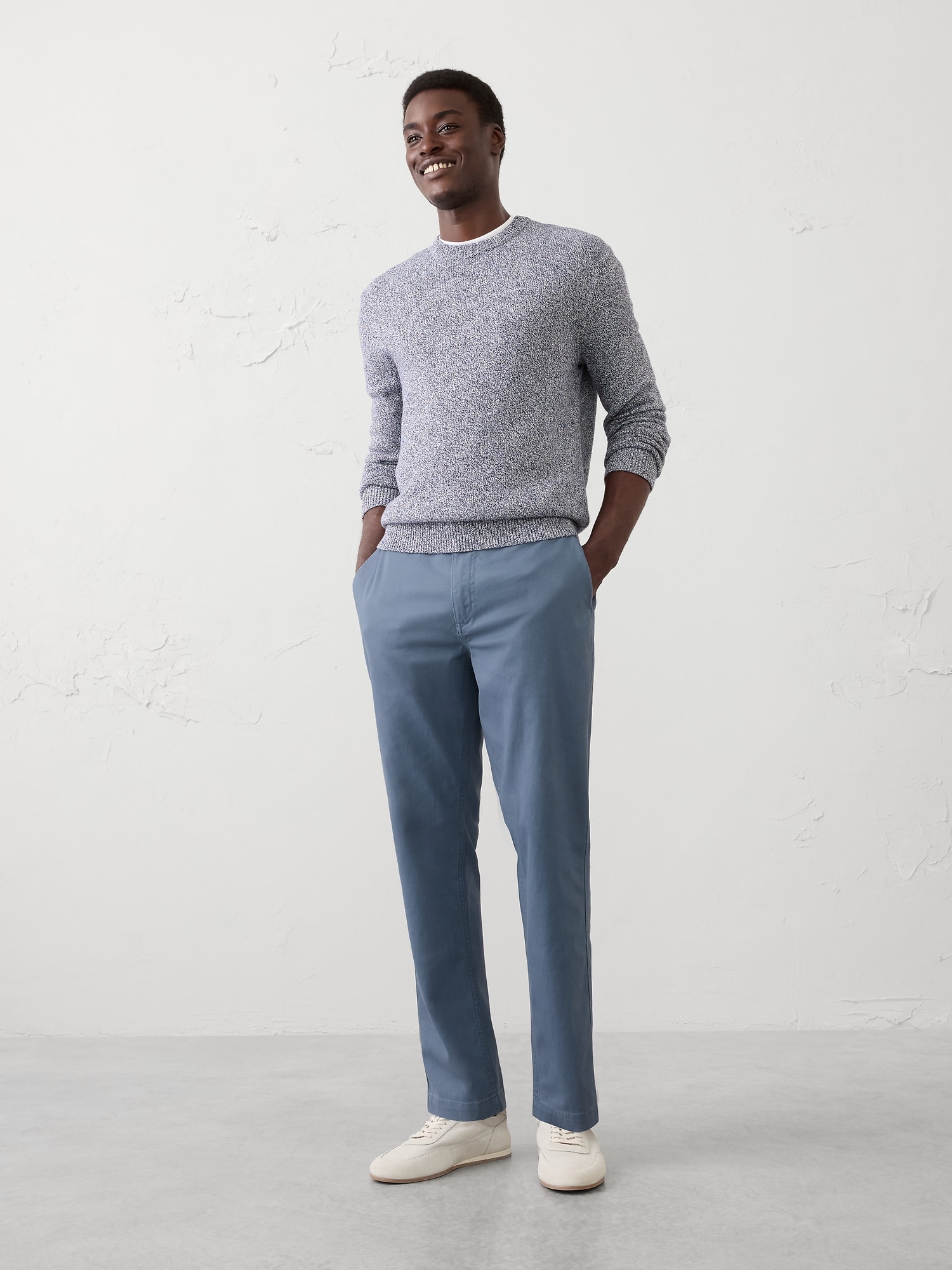 Athletic-Fit Summerweight Chino