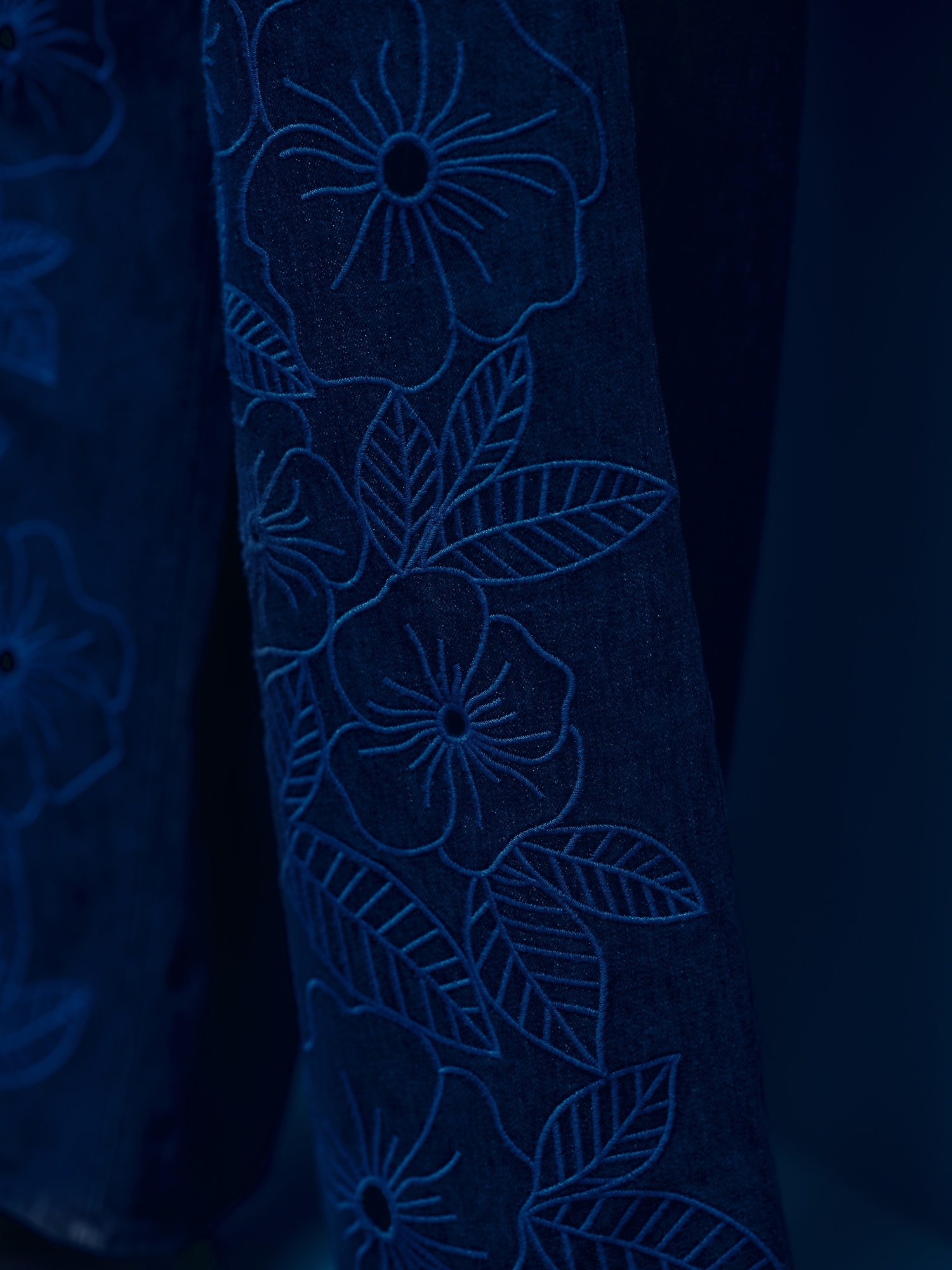 Gap &times; HFR ロースラング フローラル スーパーバギーデニム by Atelier Ndigo-9