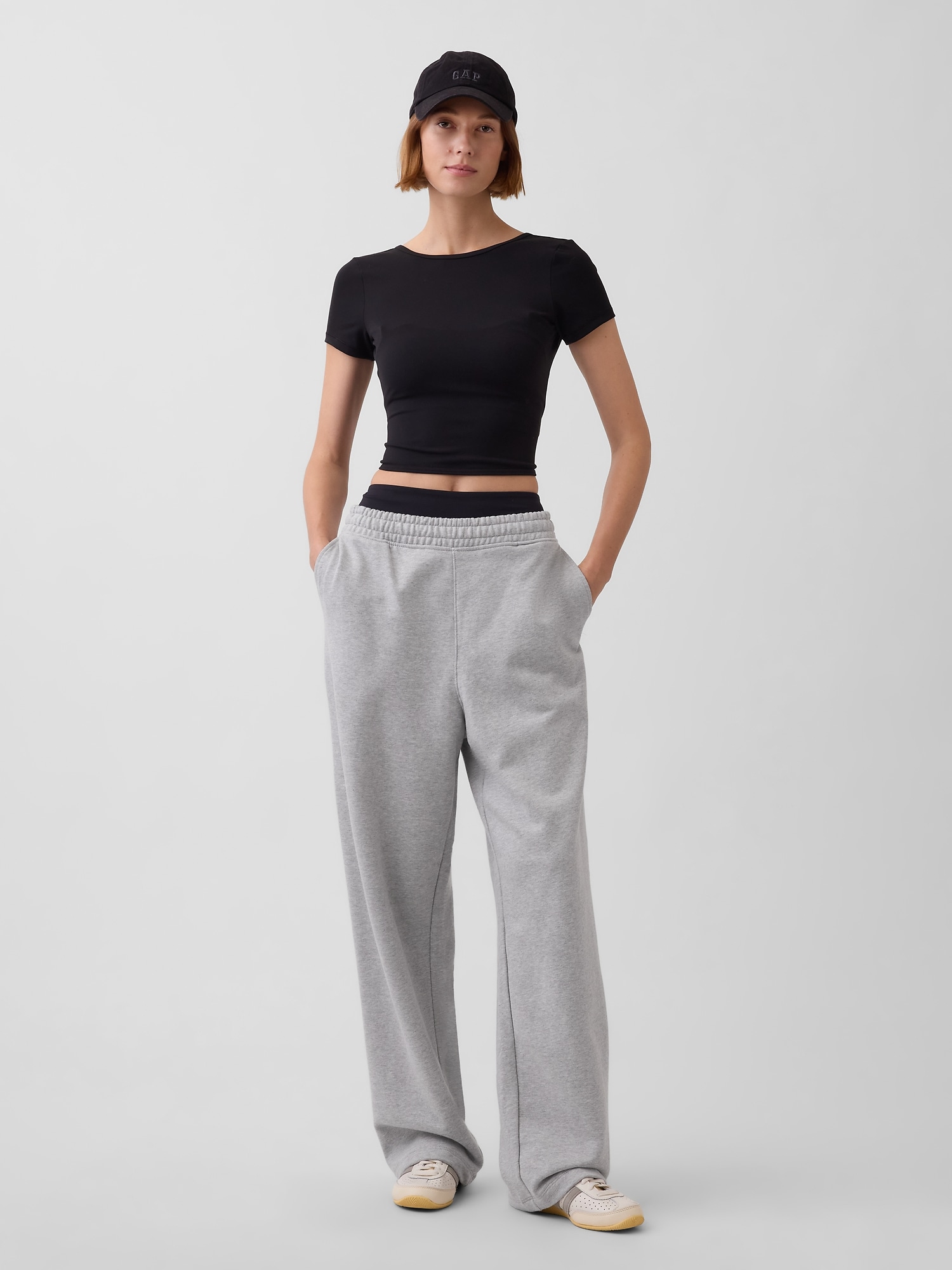 GapFit スムース リバーシブル ラップ クロップド トップス-4