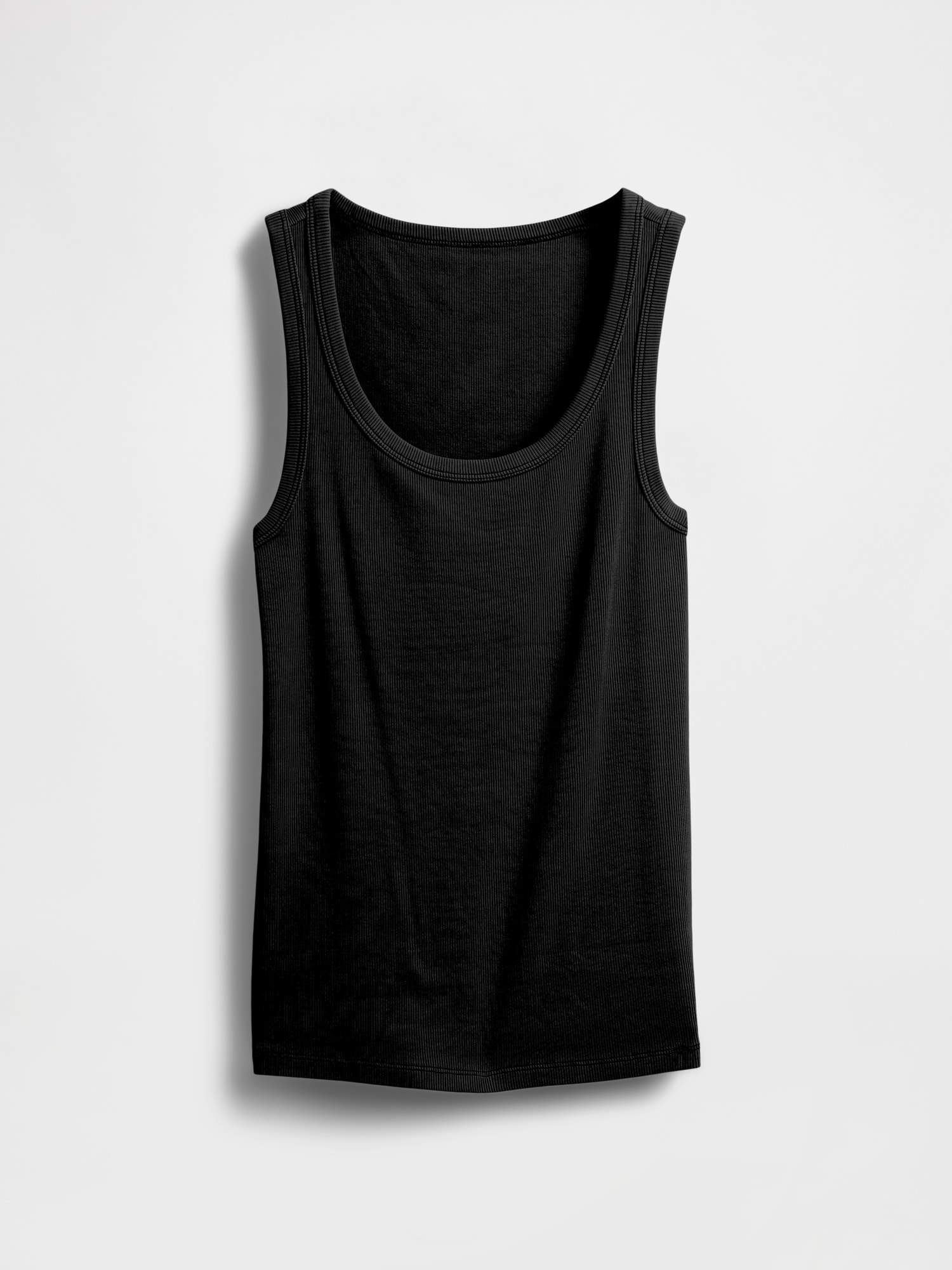 CAMISOLE CÔTELÉE À ENCOLURE DÉGAGÉE