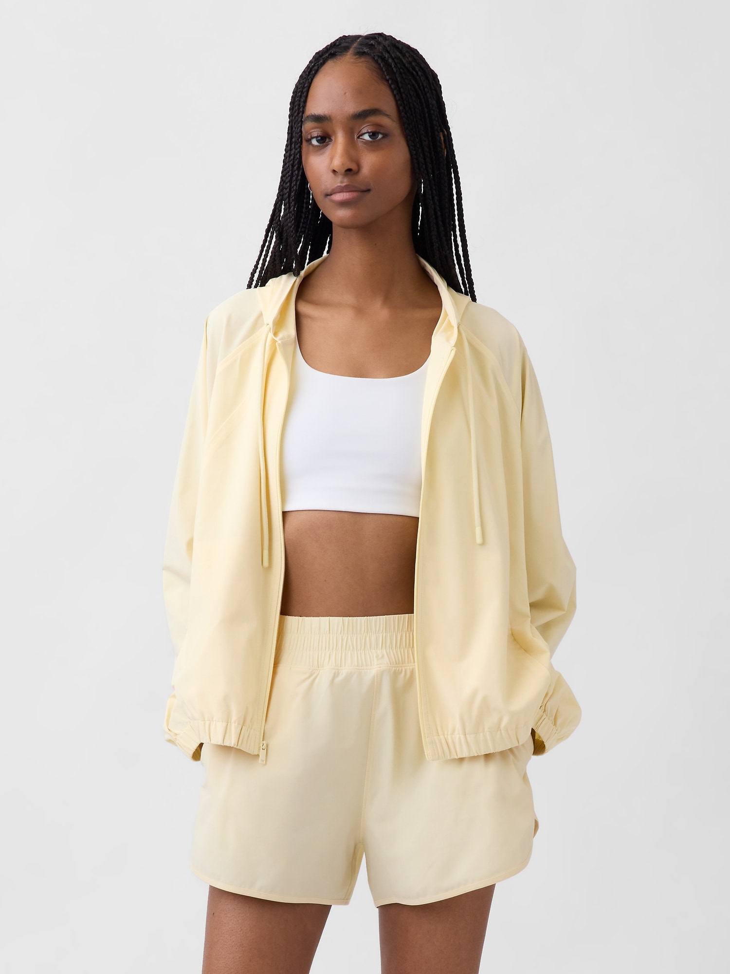 GapFit Tech Windbreaker