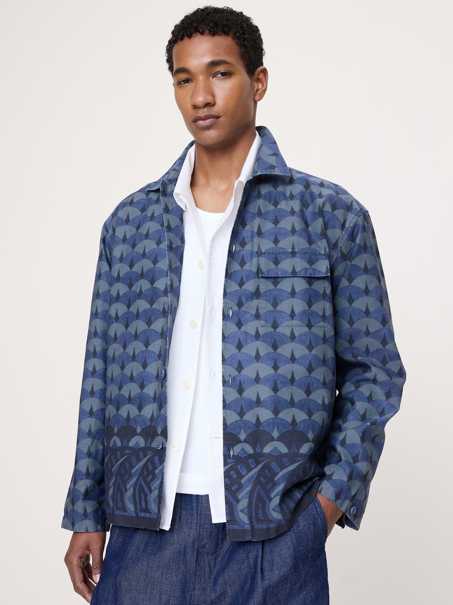 CHEMISE DE VACANCES DÉCONTRACTÉE EN COTON ET LIN