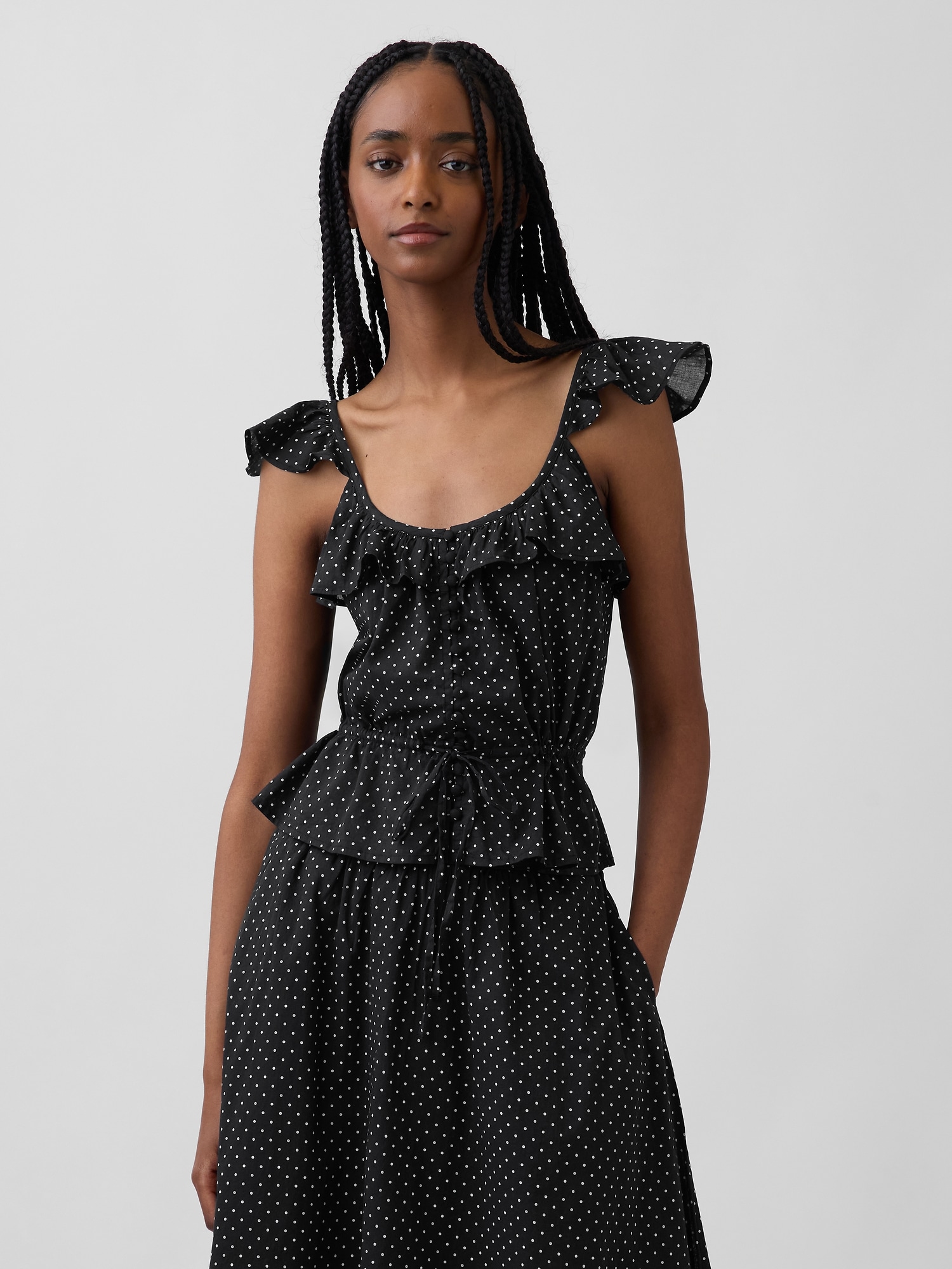 HAUT À MANCHES FLOTTANTES À TAILLE À NOUER