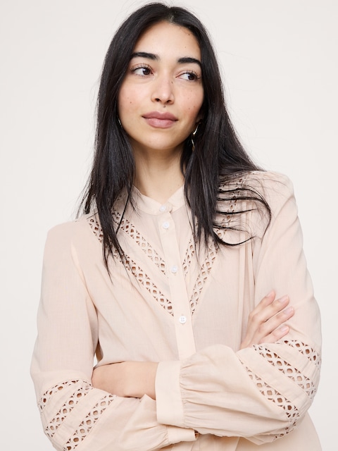 CHEMISIER EN COTON AVEC DENTELLE INCRUSTÉE