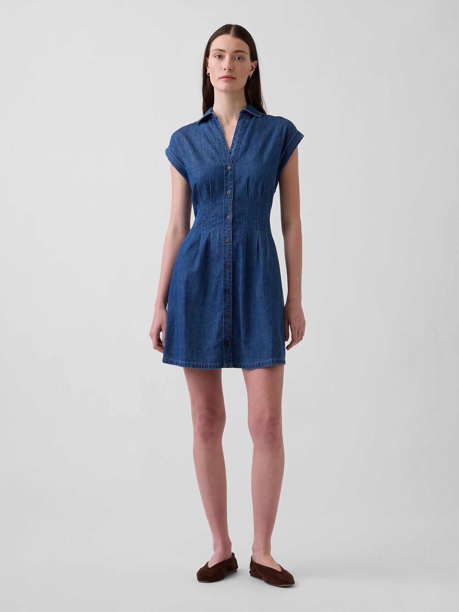 ROBE CHEMISIER COURTE EN DENIM À PLIS