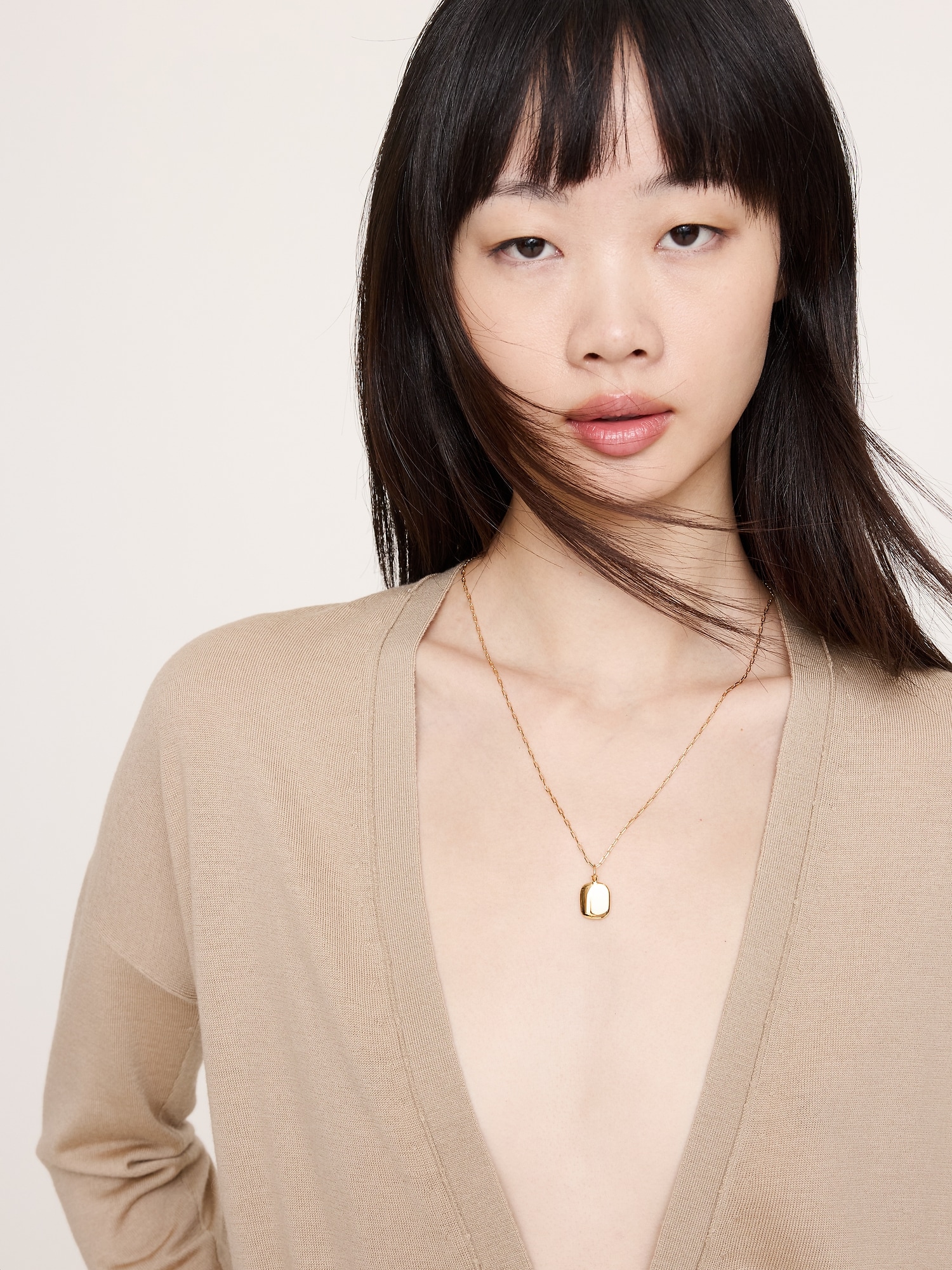 Minimalist Pendant Necklace