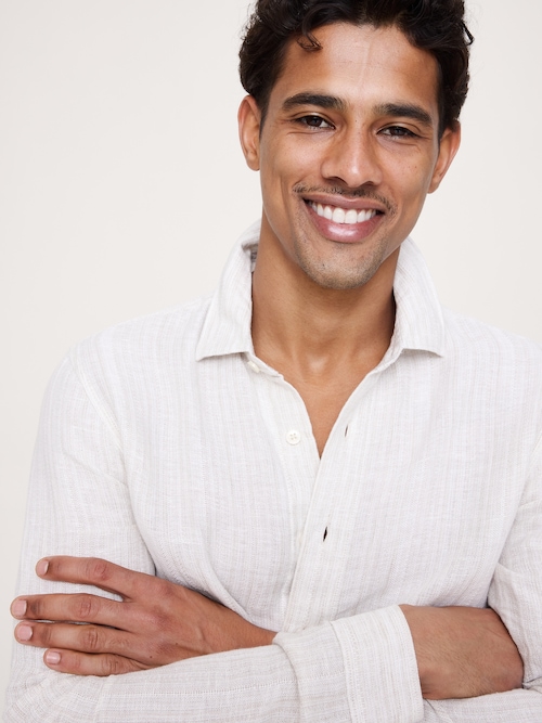 スタンダードフィット テクスチャード リネンコットン シャツ