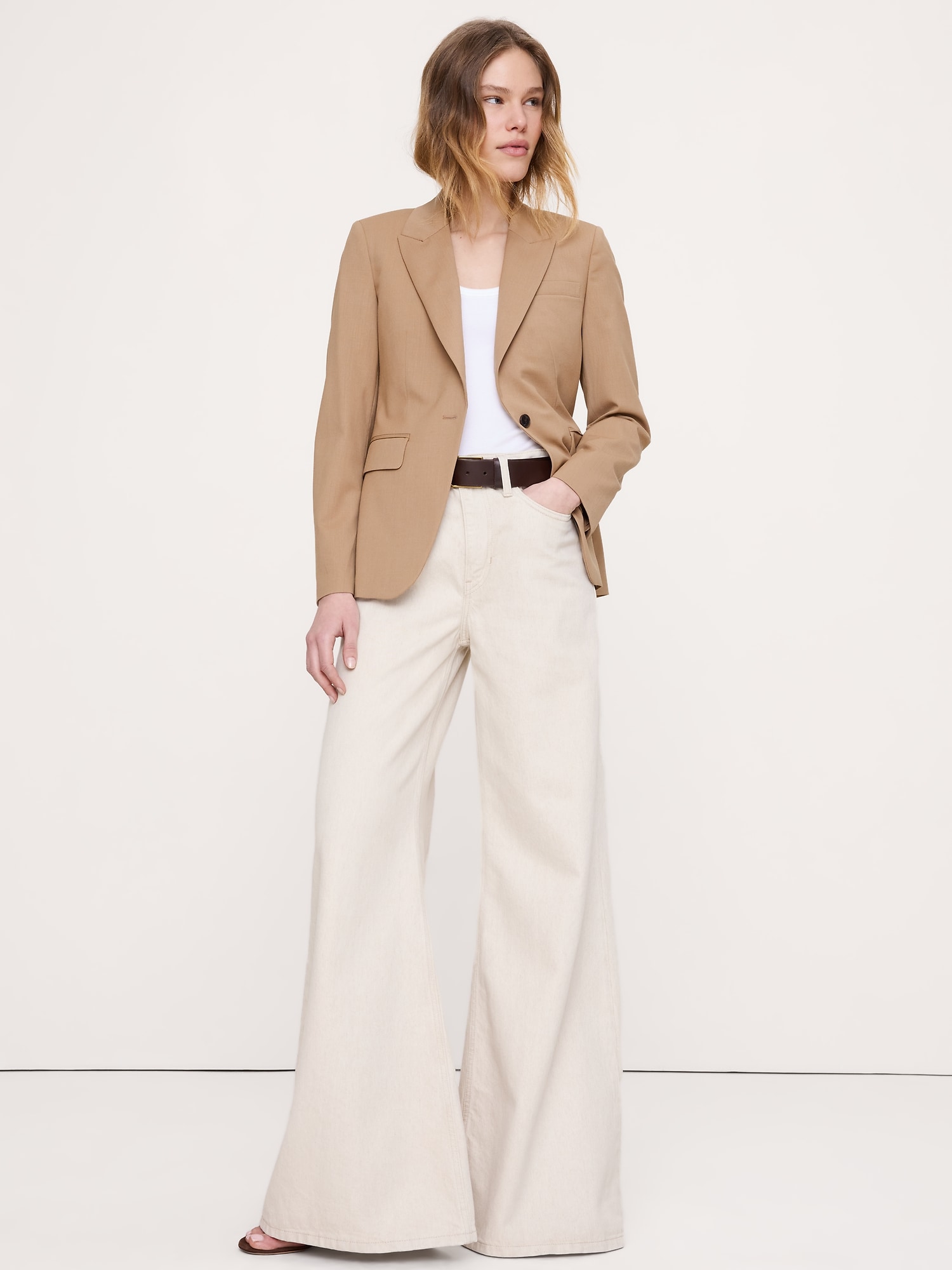 Slim Italian Lightweight Wool Blazer