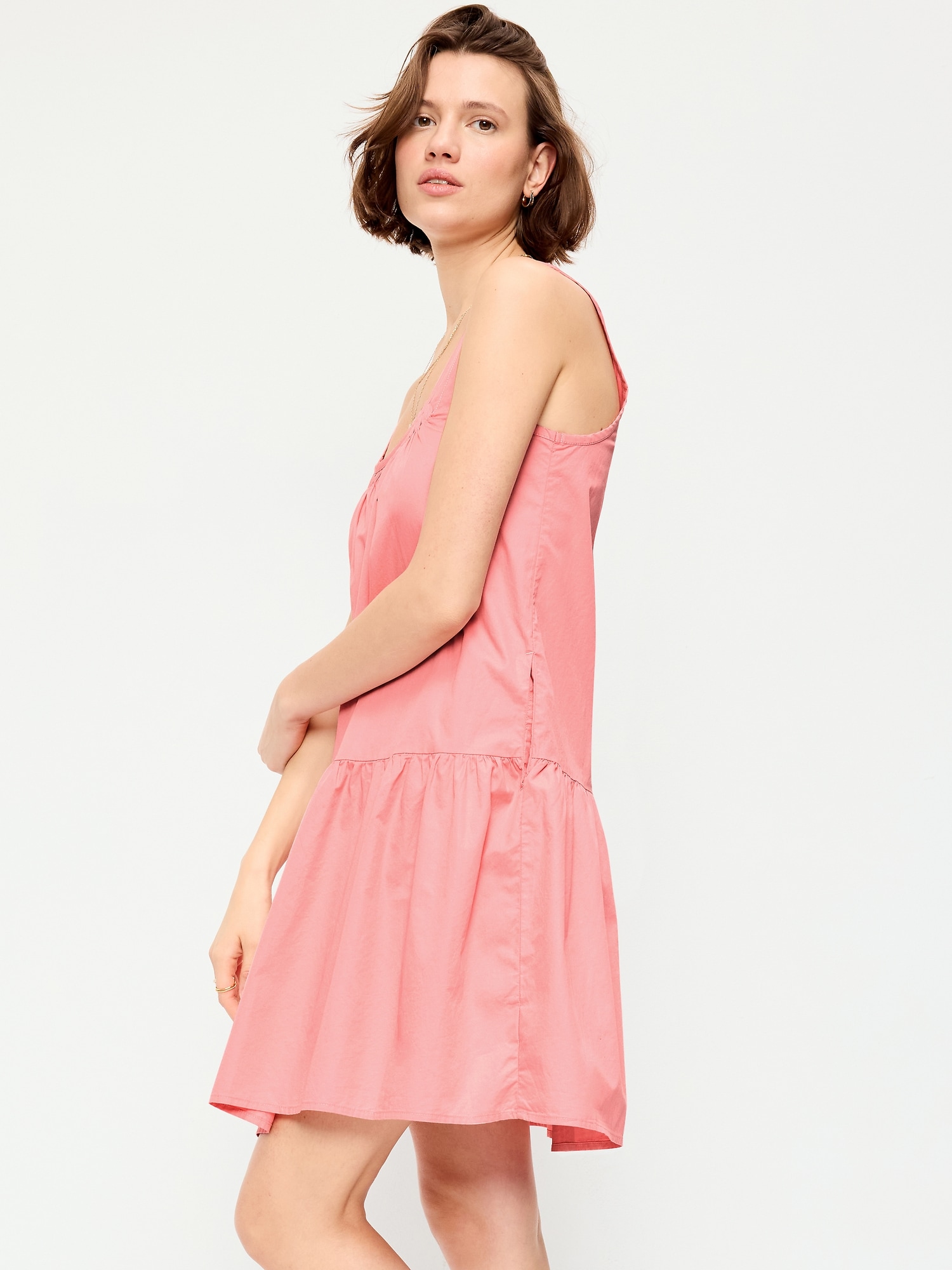 ROBE TRAPÈZE COURTE SANS MANCHES À TAILLE TOMBANTE