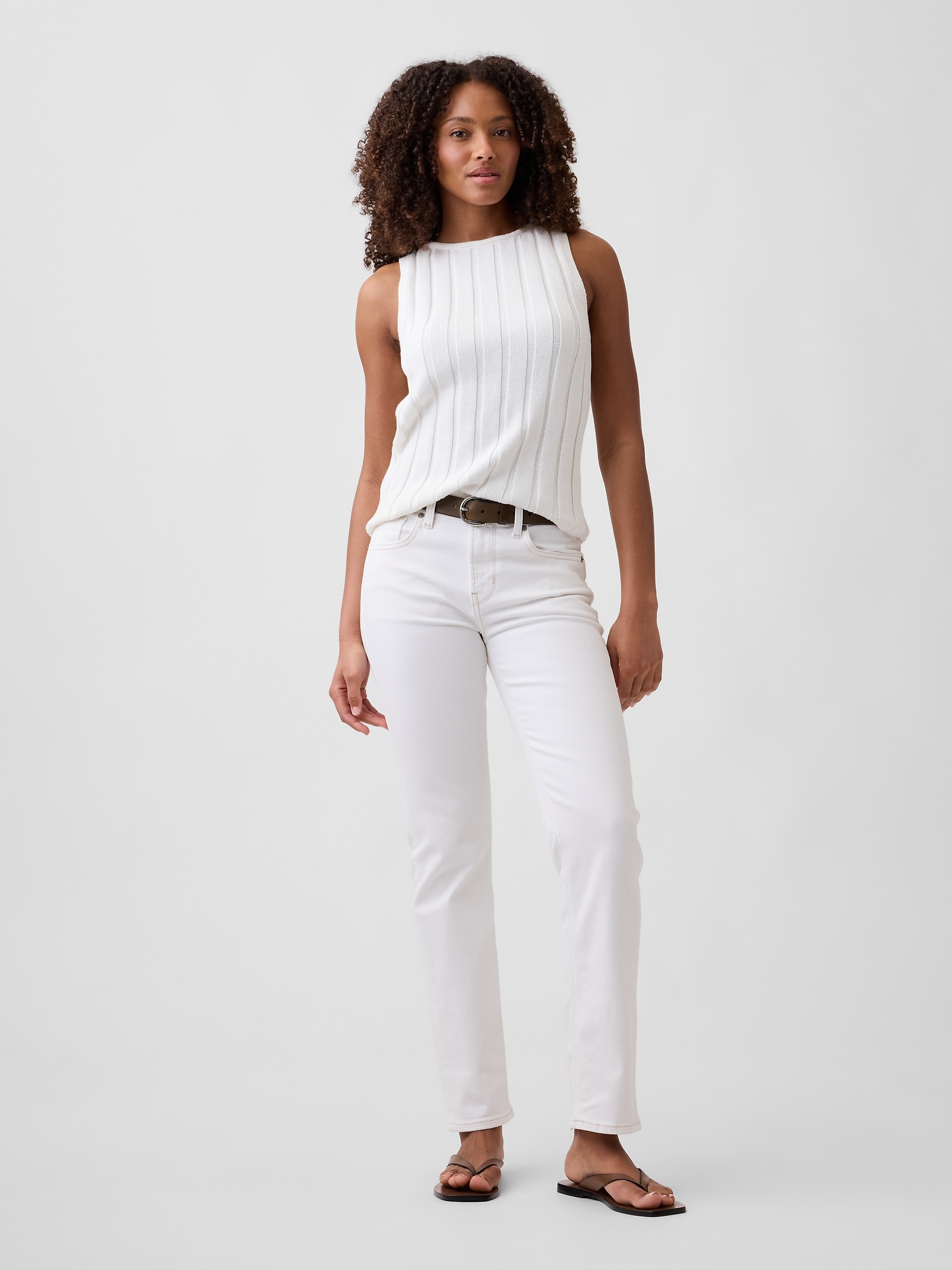 Mid Rise '90s Straight Jeans