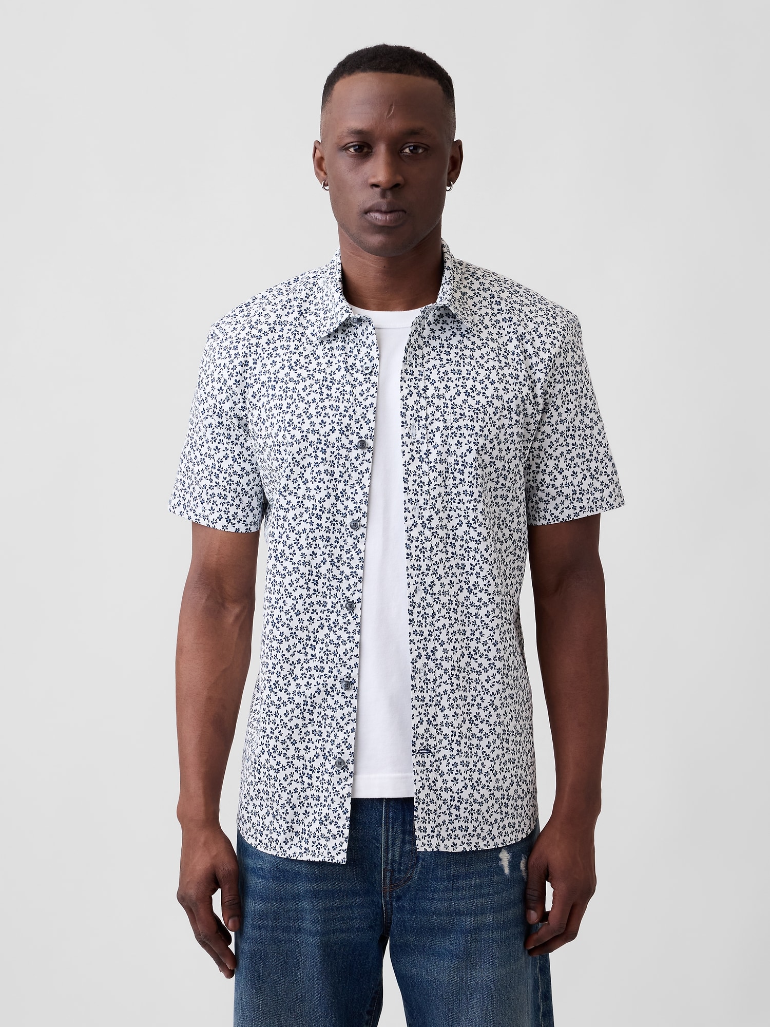 Stretch Poplin Shirt in Standard Fit