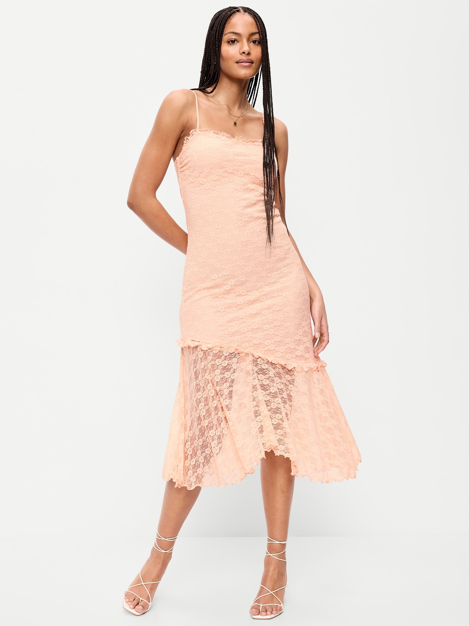 ROBE MI-LONGUE AJUSTÉE ET ÉVASÉE EN DENTELLE