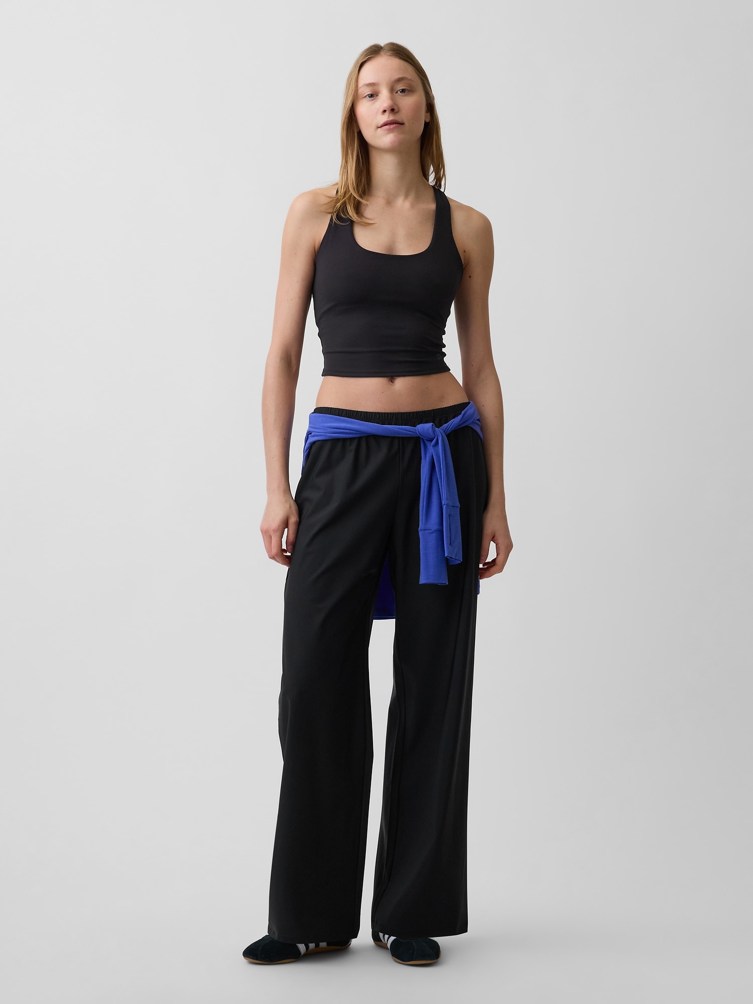 GapFit Tech Low Rise Relaxed Easy Pants