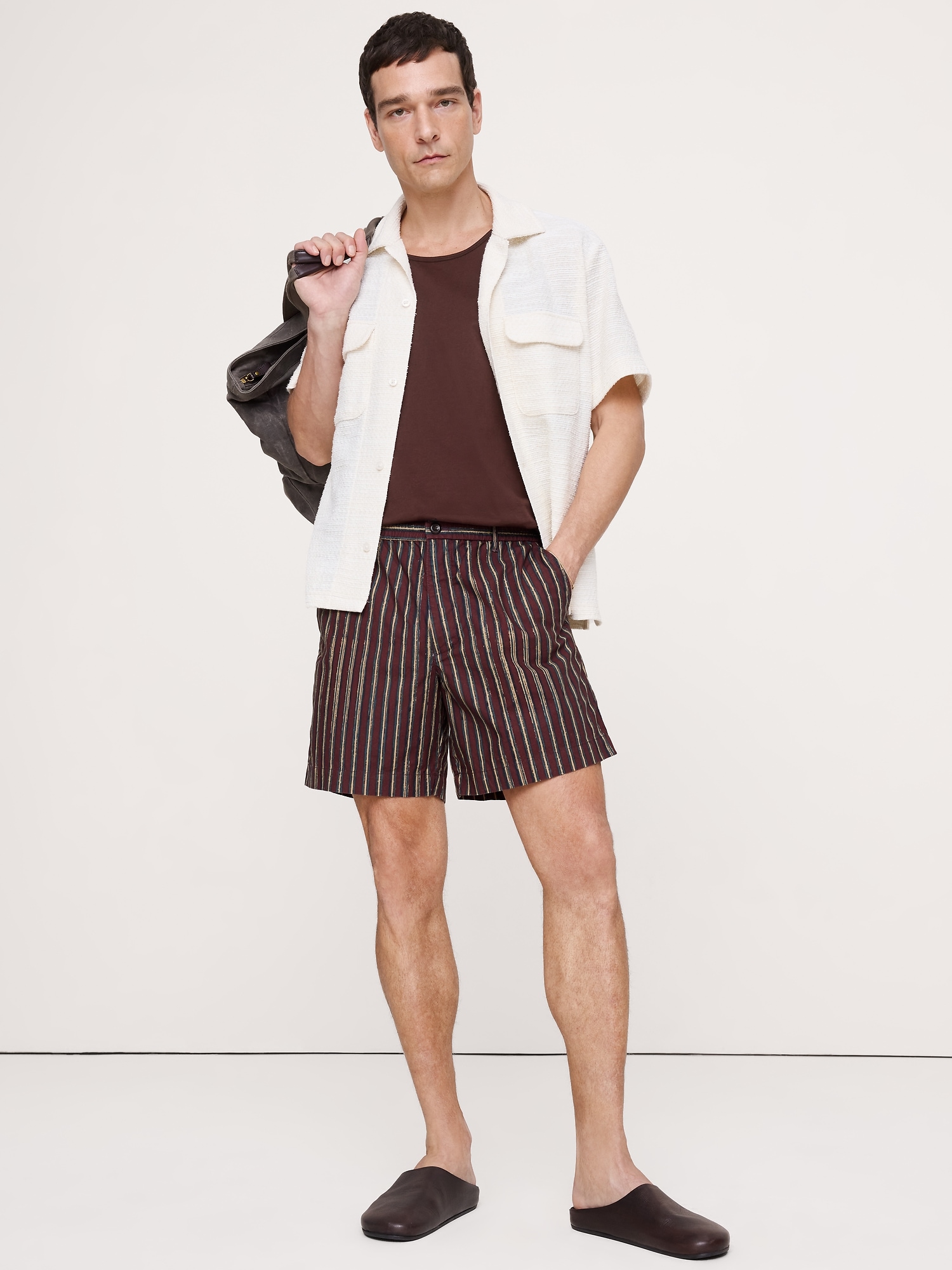 SHORT À TAILLE EXTENSIBLE EN COTON LÉGER DE 18 CM