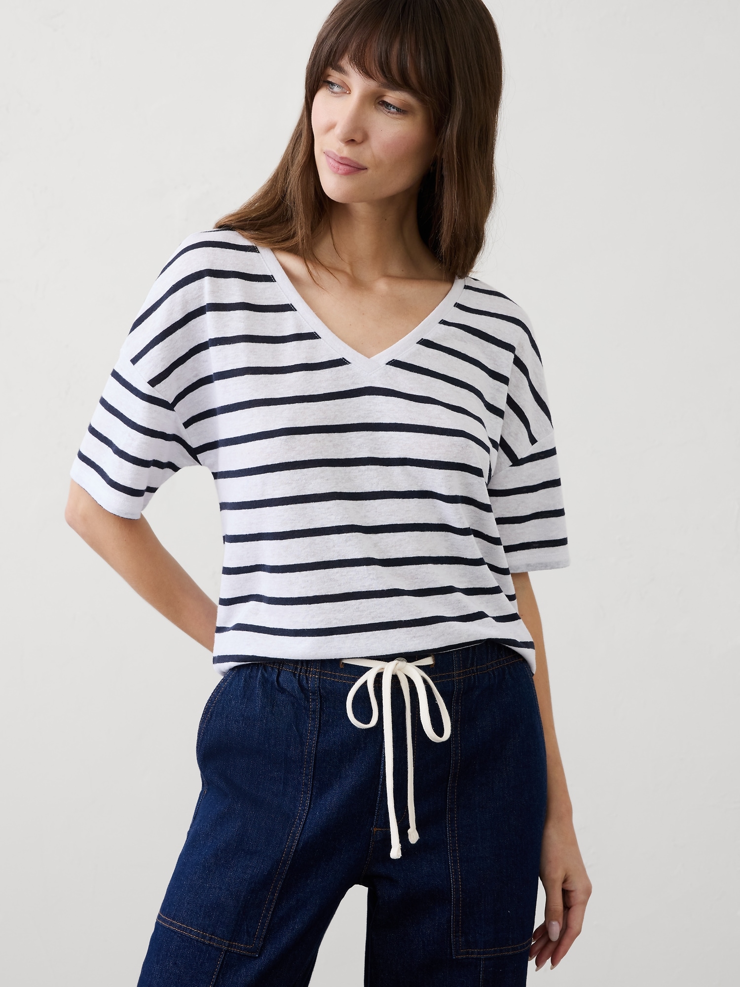 HAUT À ENCOLURE EN V EN MÉLANGE DE LIN