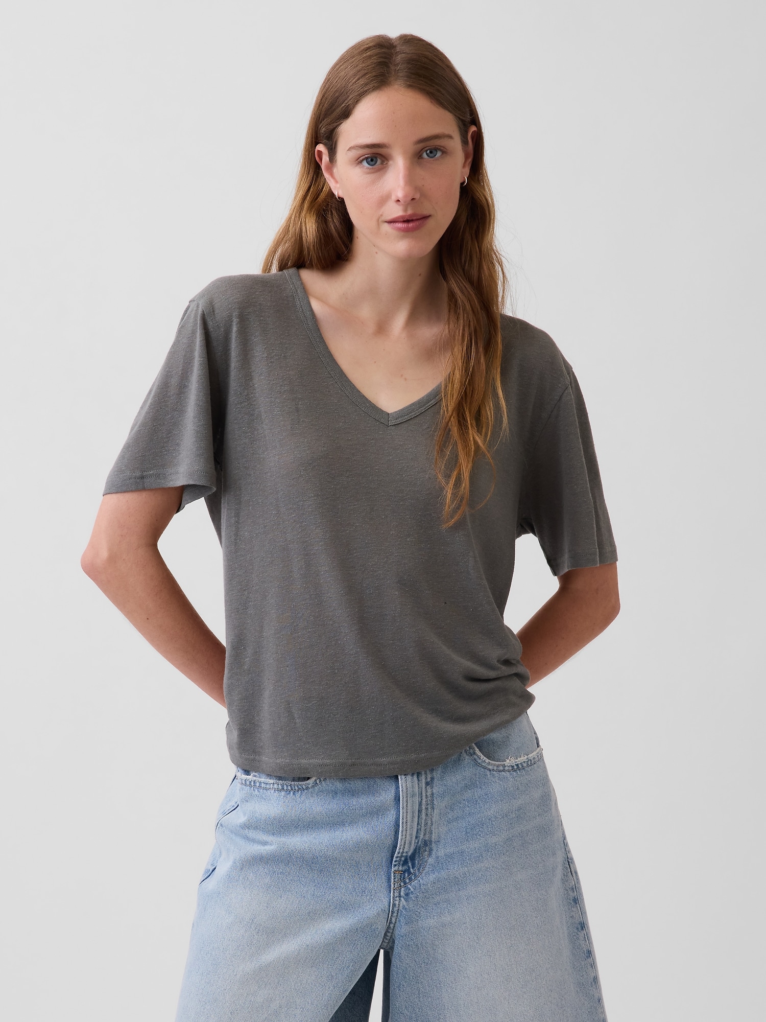 Linen-Blend Relaxed V-Neck T-Shirt