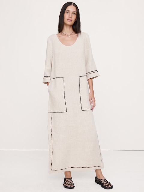 ROBE LONGUE EN LIN BRODÉE À ENCOLURE DÉGAGÉE