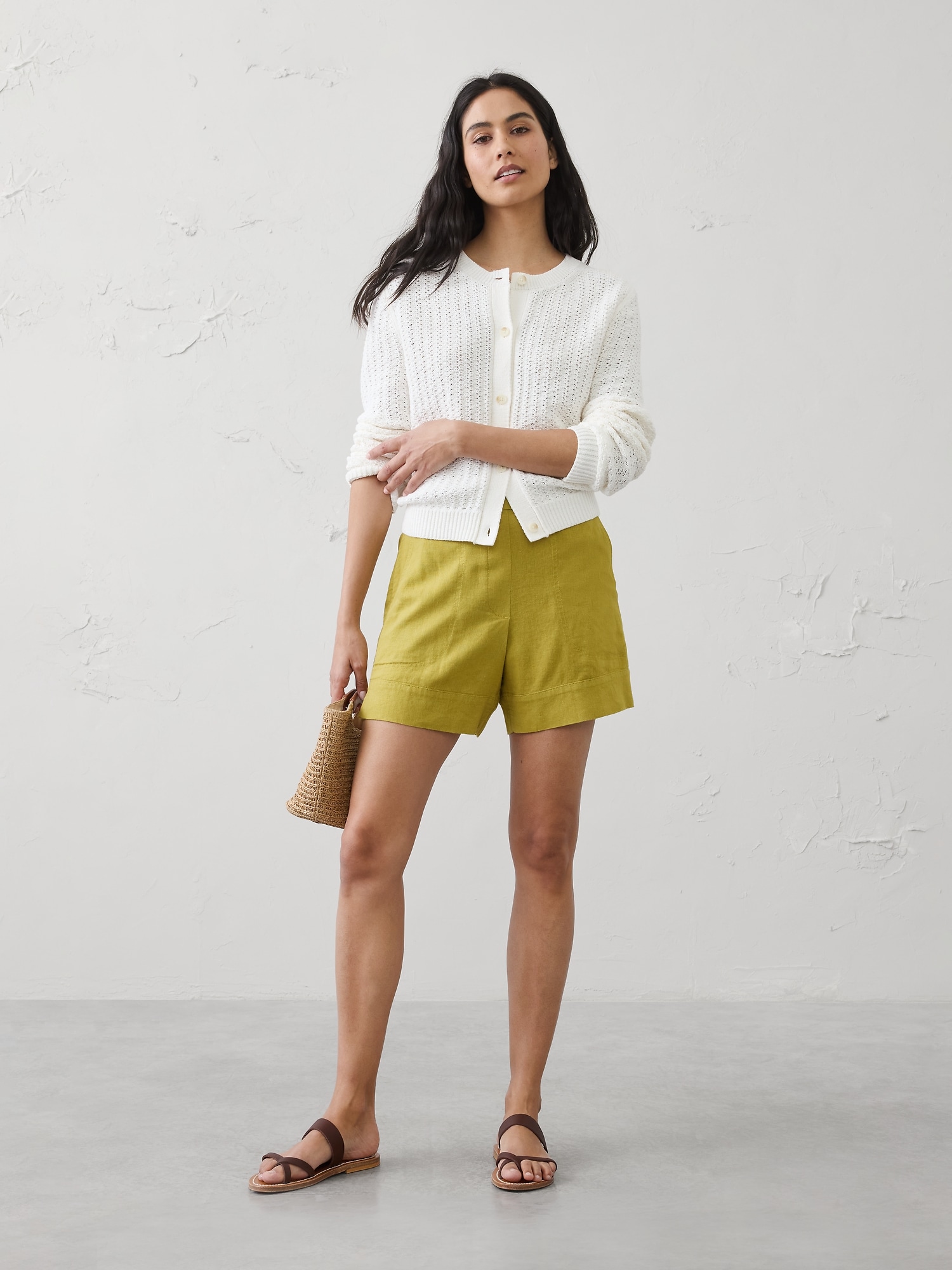 SHORT À TAILLE HAUTE EXTENSIBLE EN MÉLANGE DE LIN