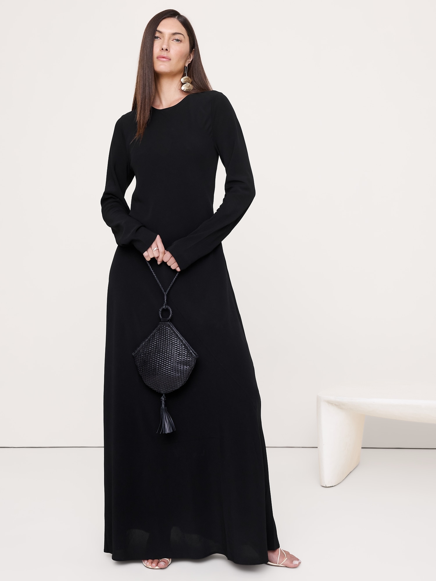 ROBE LONGUE EN MOUSSELINE COUPÉE EN BIAIS