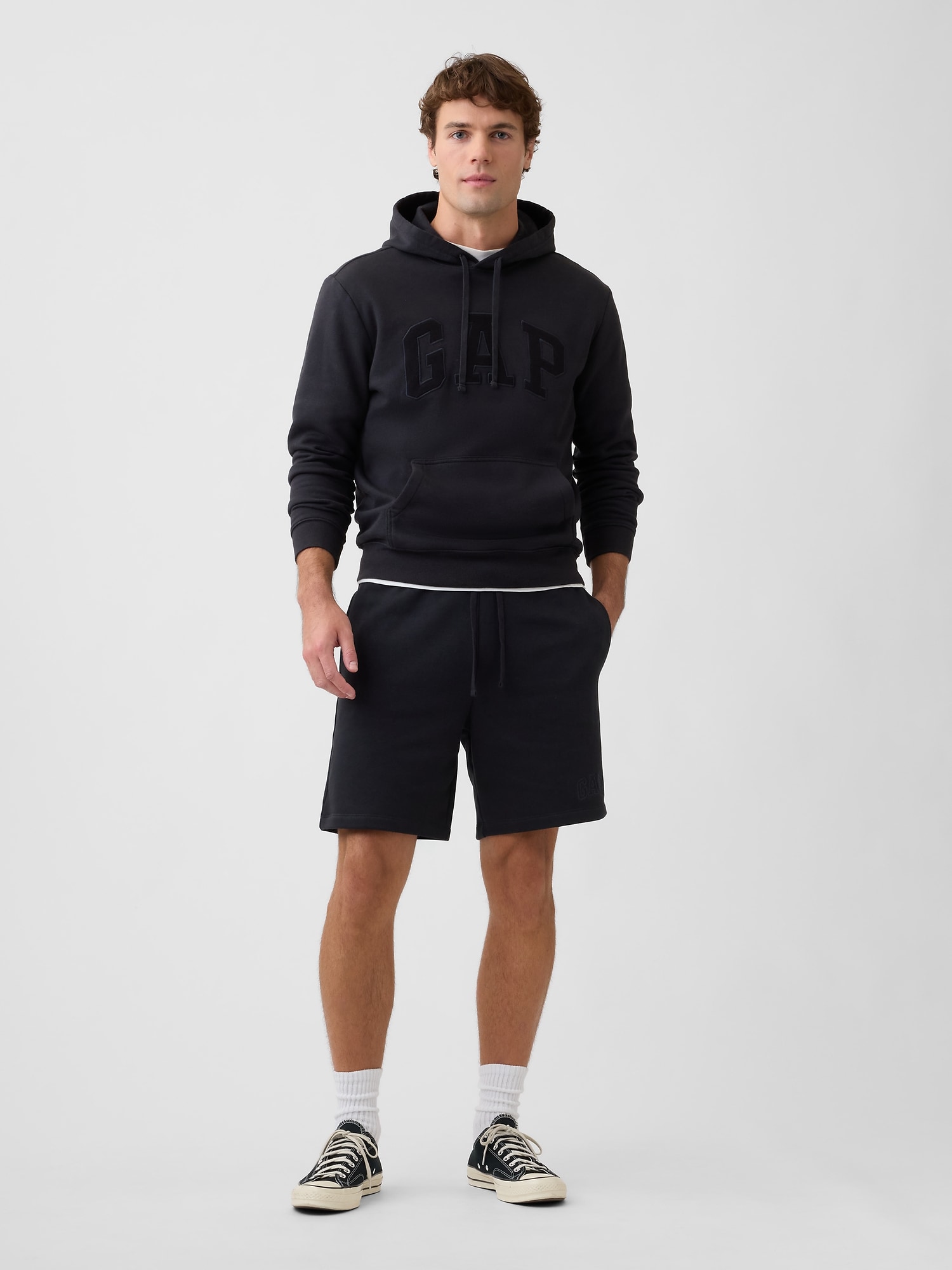 Gap logo shorts