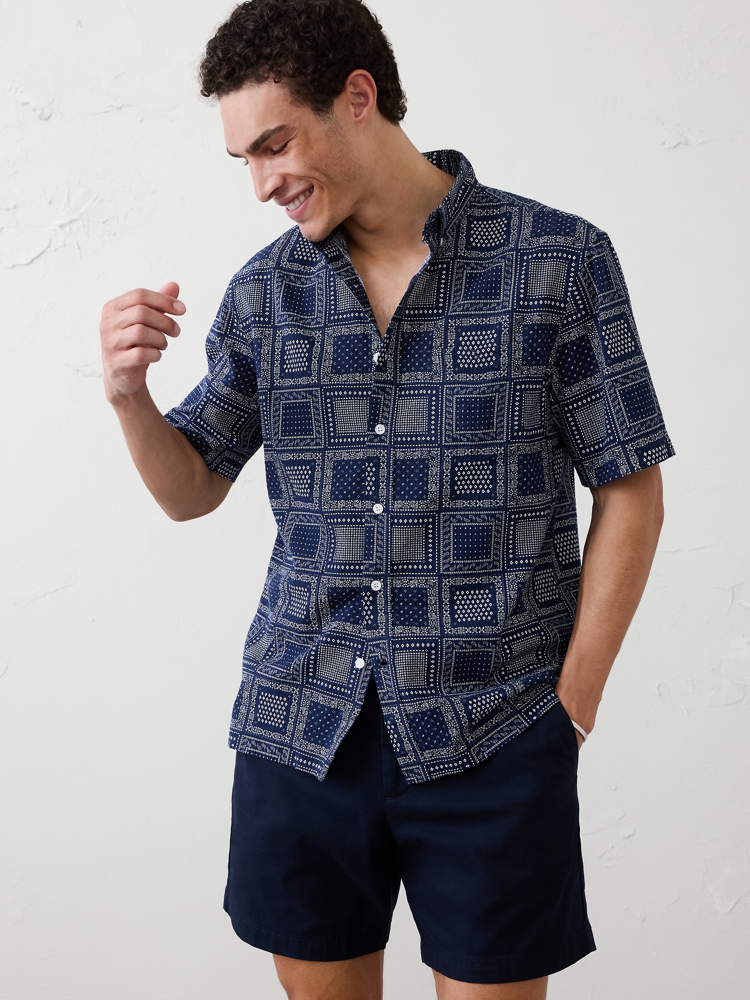 Standard-Fit Seersucker Shirt